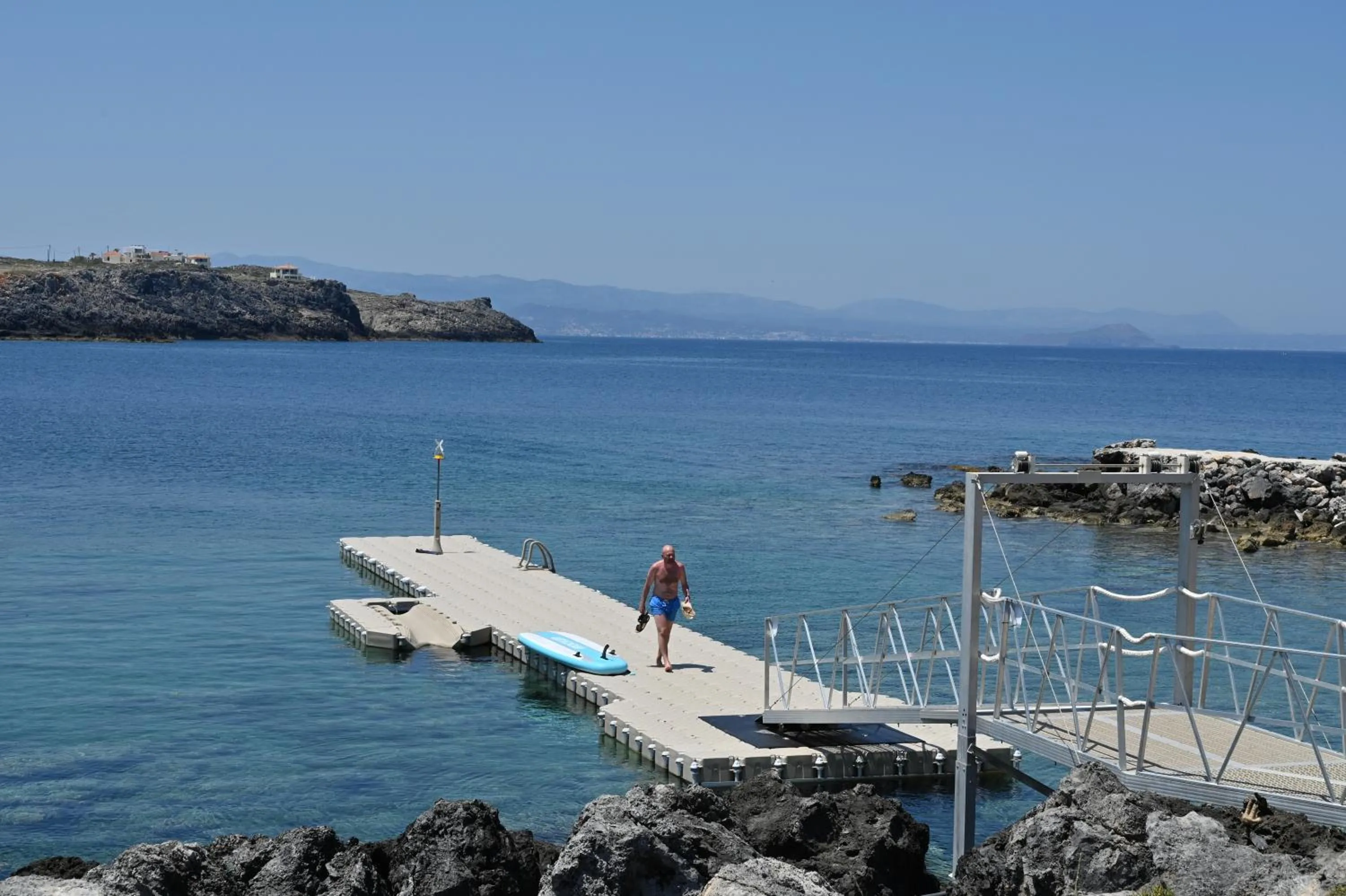 Kavos Hotel & Suites