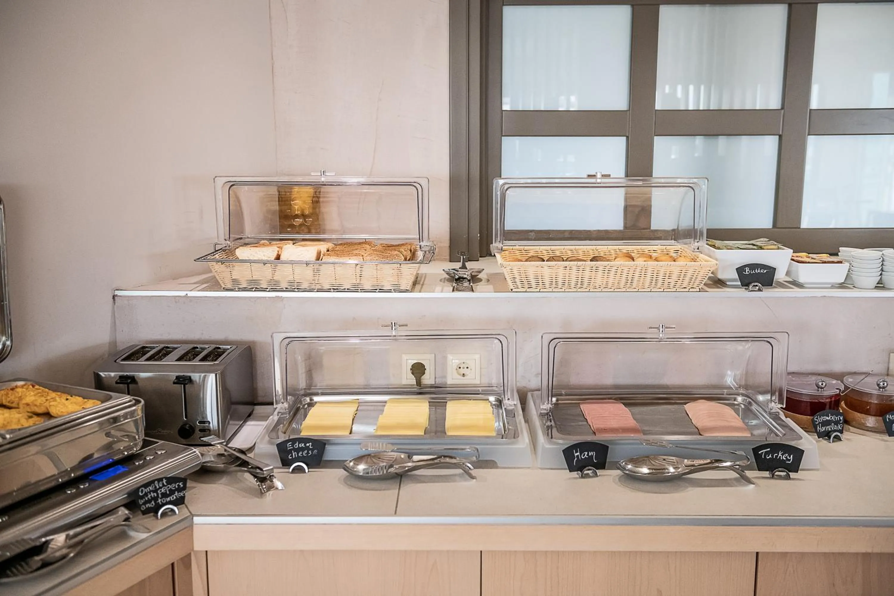 Buffet breakfast in Kavos Hotel & Suites