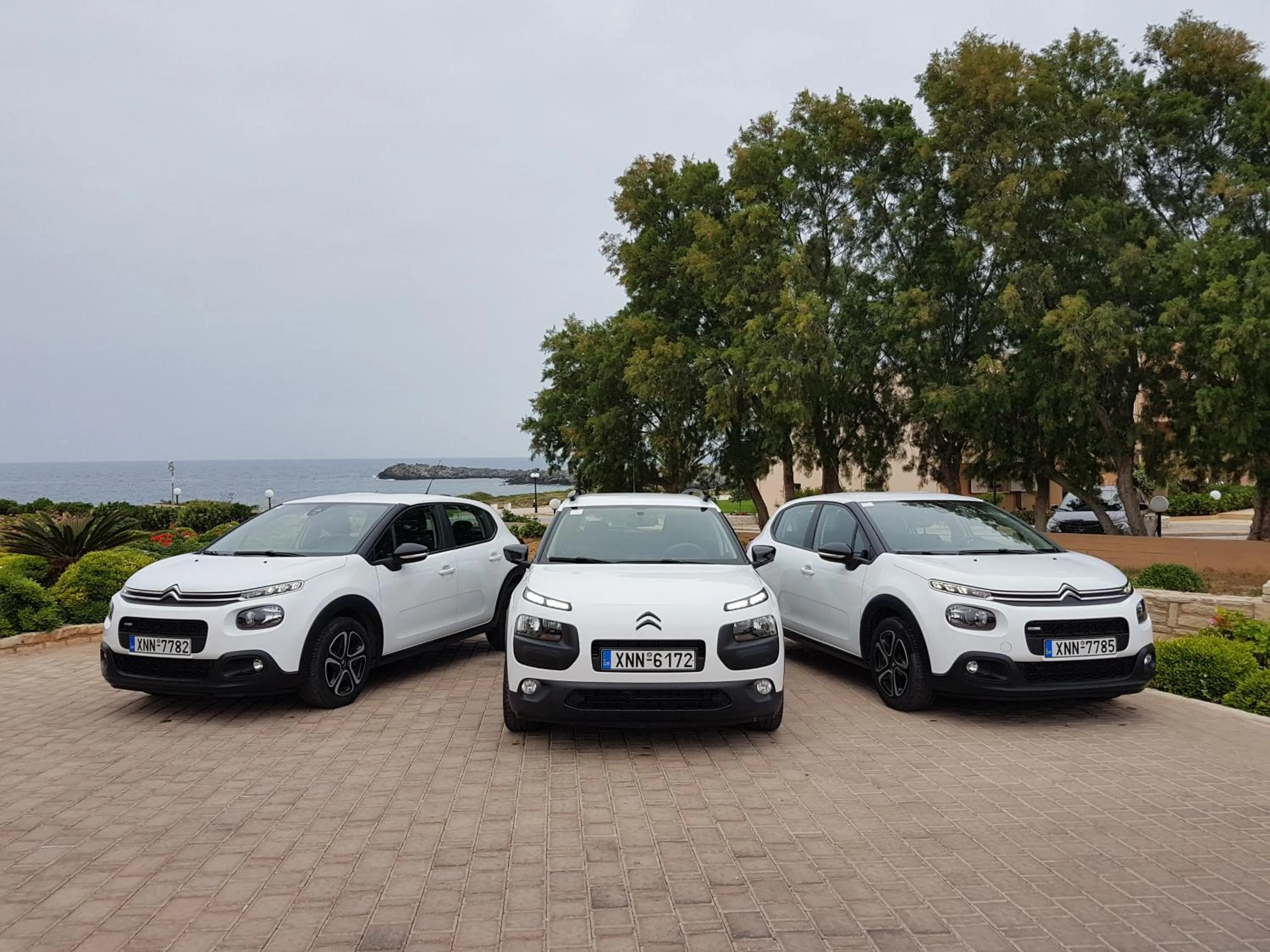 Kavos Hotel & Suites