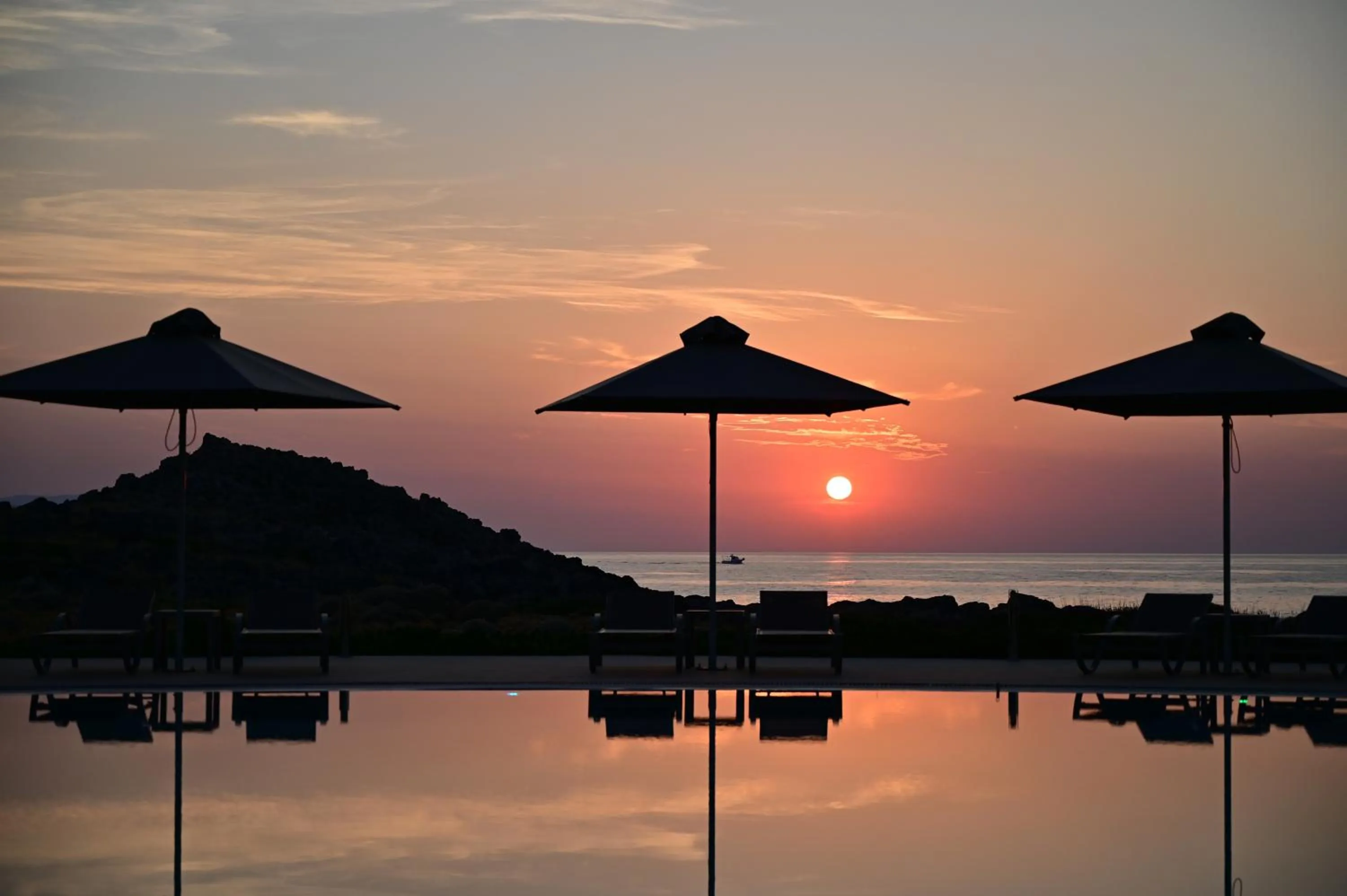 Swimming pool in Kavos Hotel & Suites