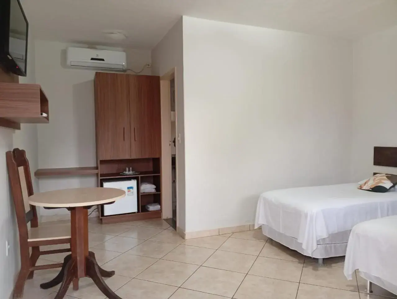 Budget Twin Room - single occupancy in Hotel Pousada das Flores Budget Twin Room - single occupancy in Hotel Pousada das Flores