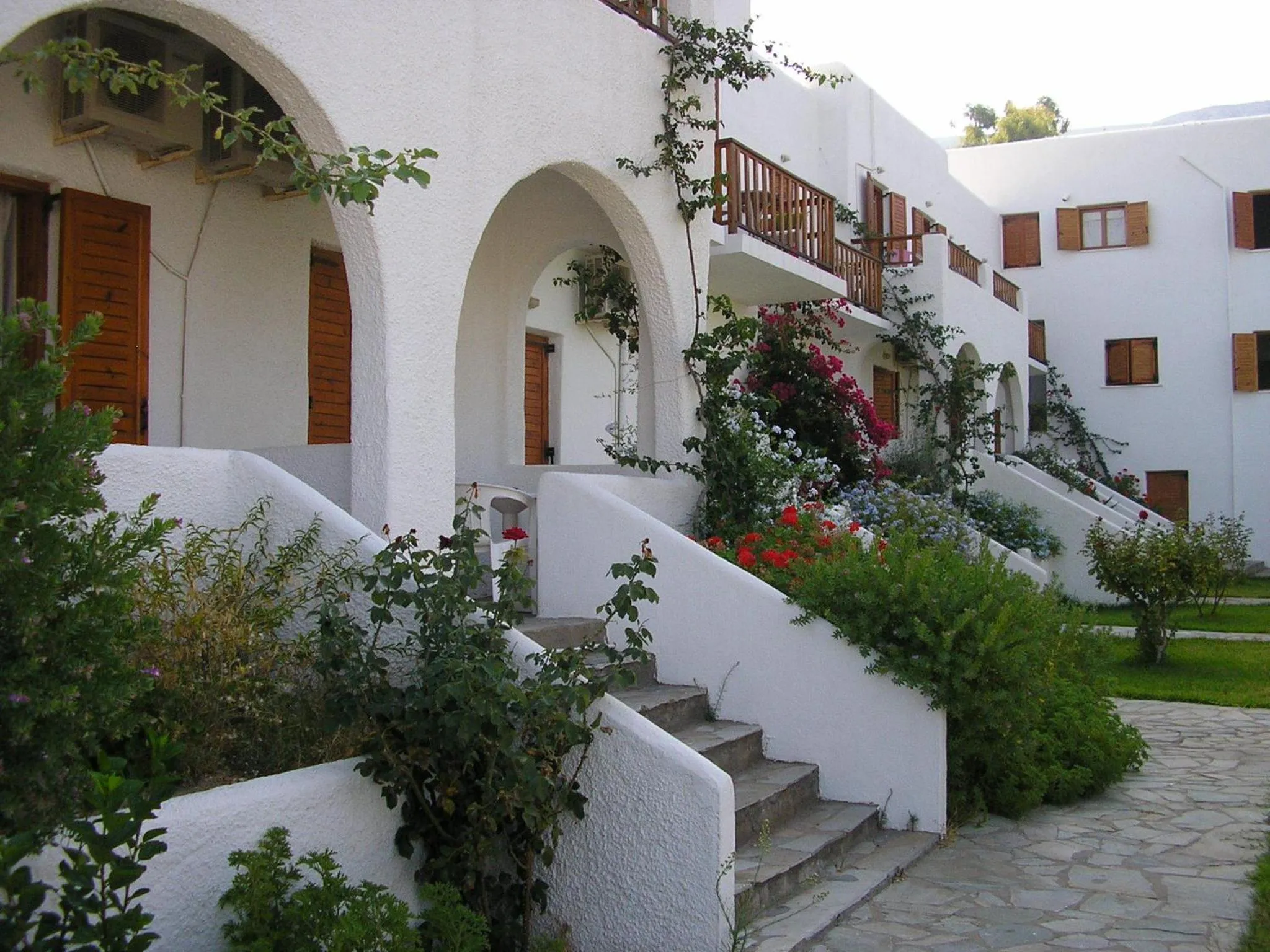 Facade/entrance in Eri Hotel