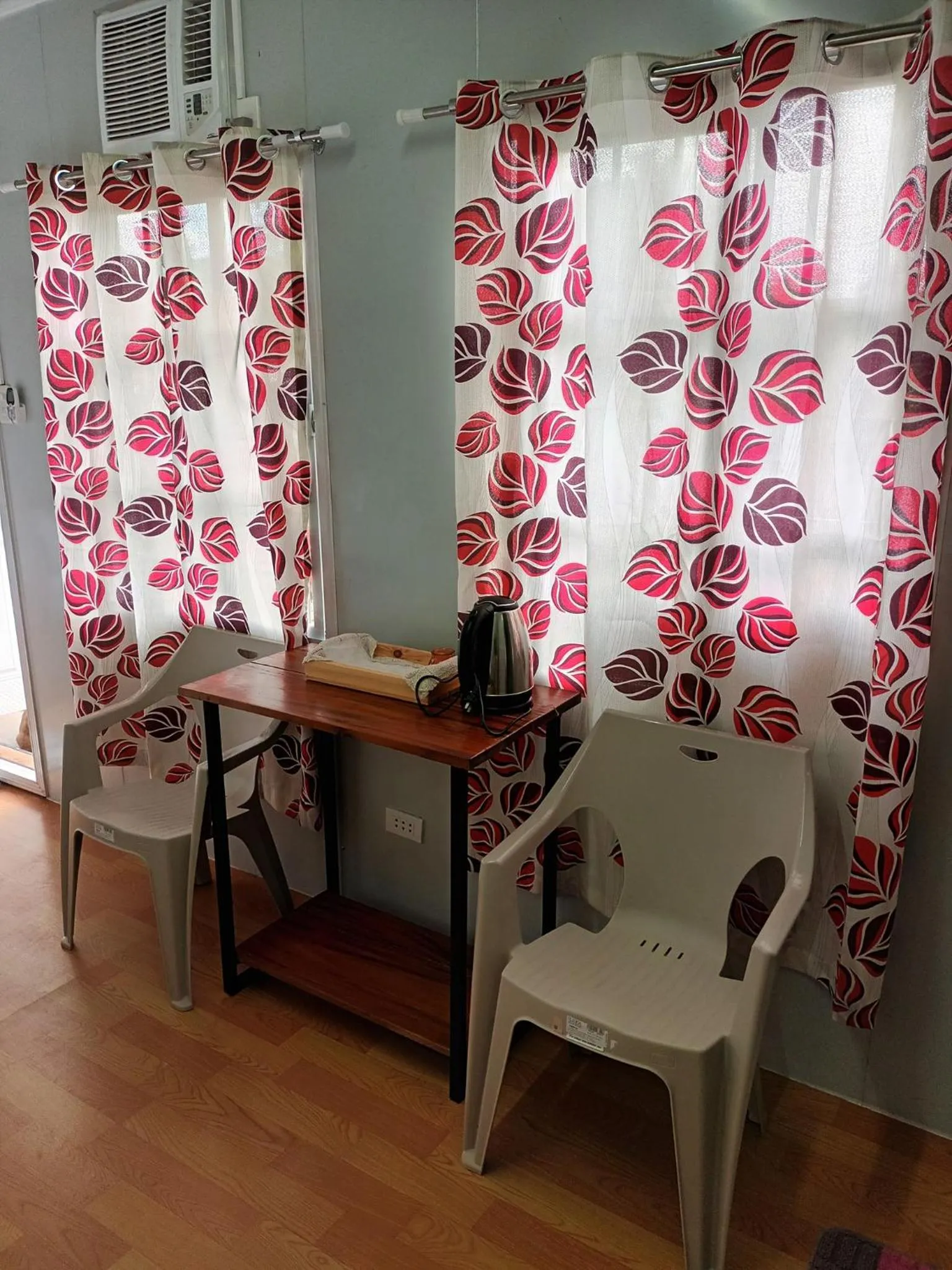 hair dresser in La Bella Swiss Inn