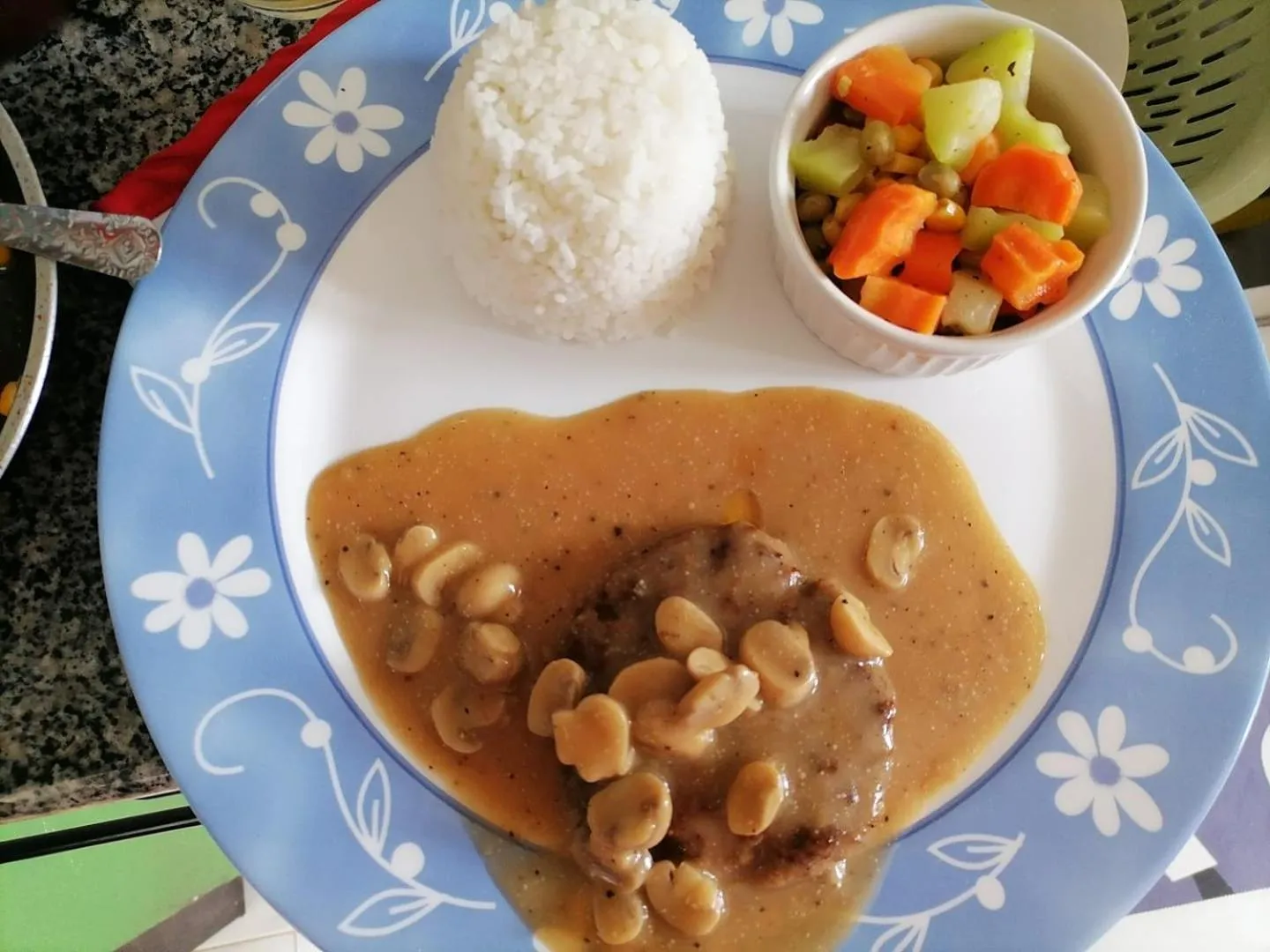 Restaurant/places to eat in La Bella Swiss Inn