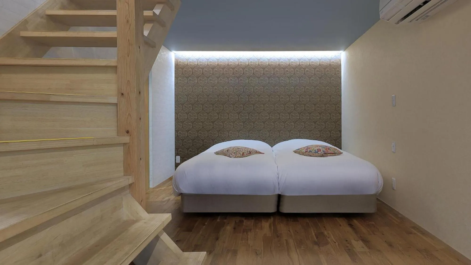 Bed in Onsen Glamping ShimaBlue