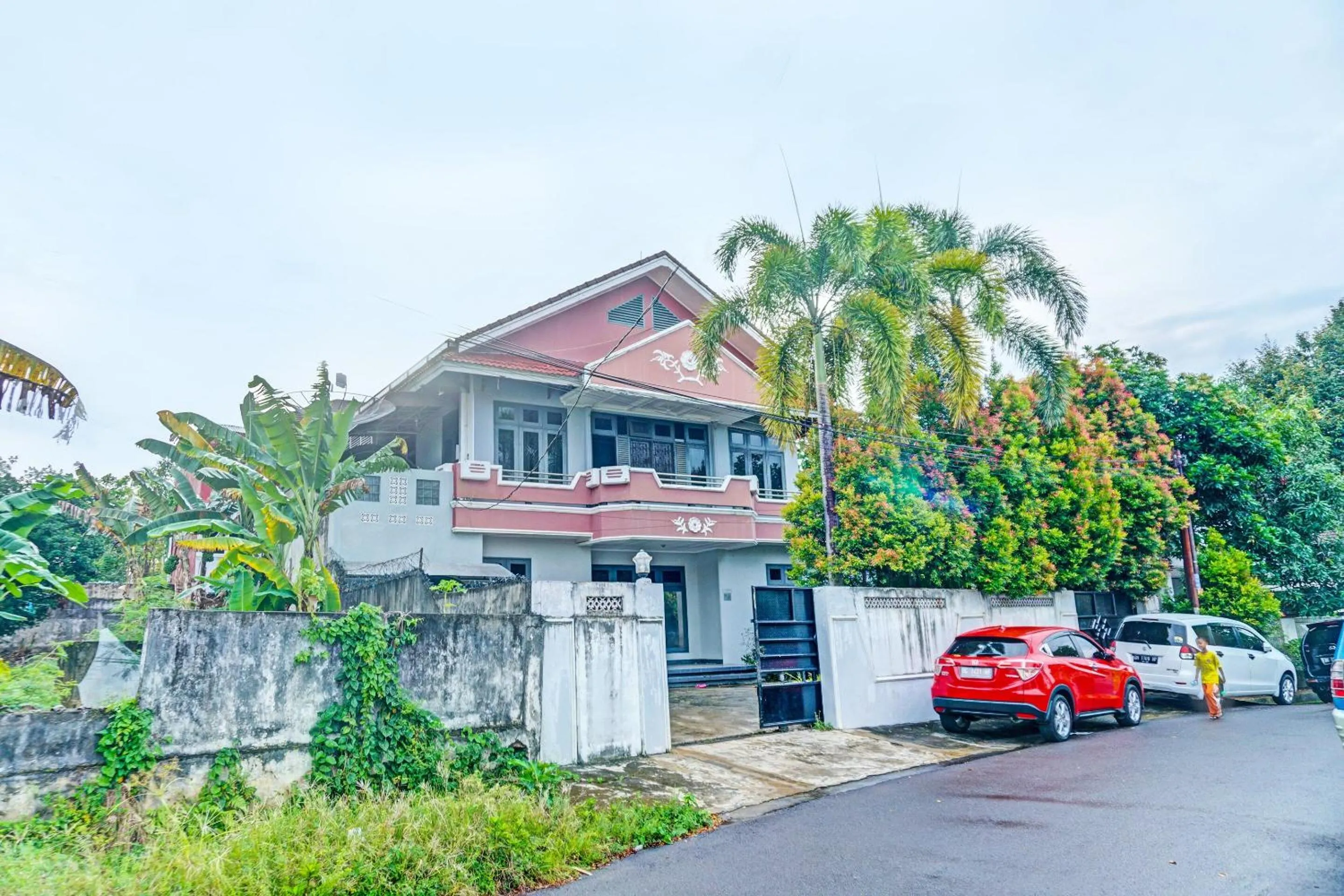 Facade/entrance in Hotel O Wisma Inayah Syariah