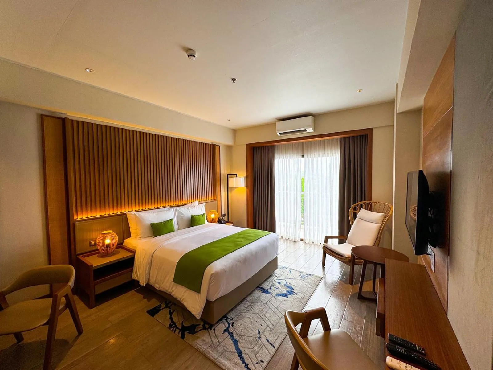 Bed in Cebu One Tectona Resort Hotel