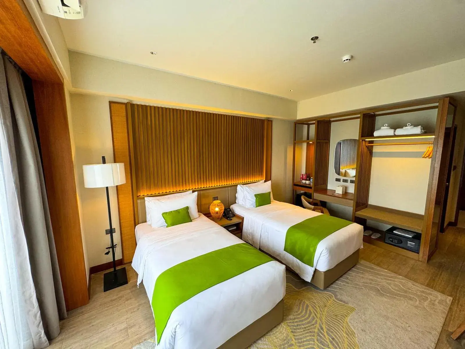 Deluxe Twin Room in Cebu One Tectona Resort Hotel Deluxe Twin Room in Cebu One Tectona Resort Hotel