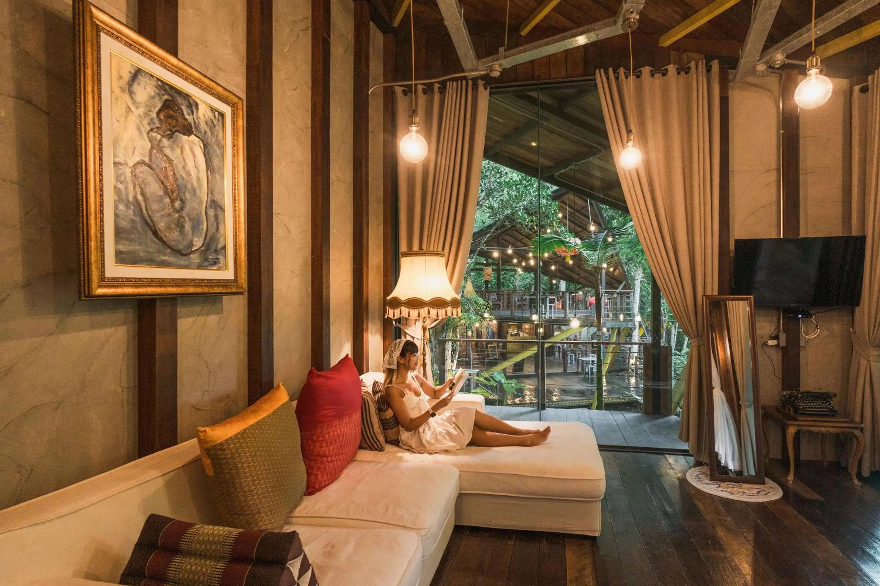 Property building in Voraman B-One