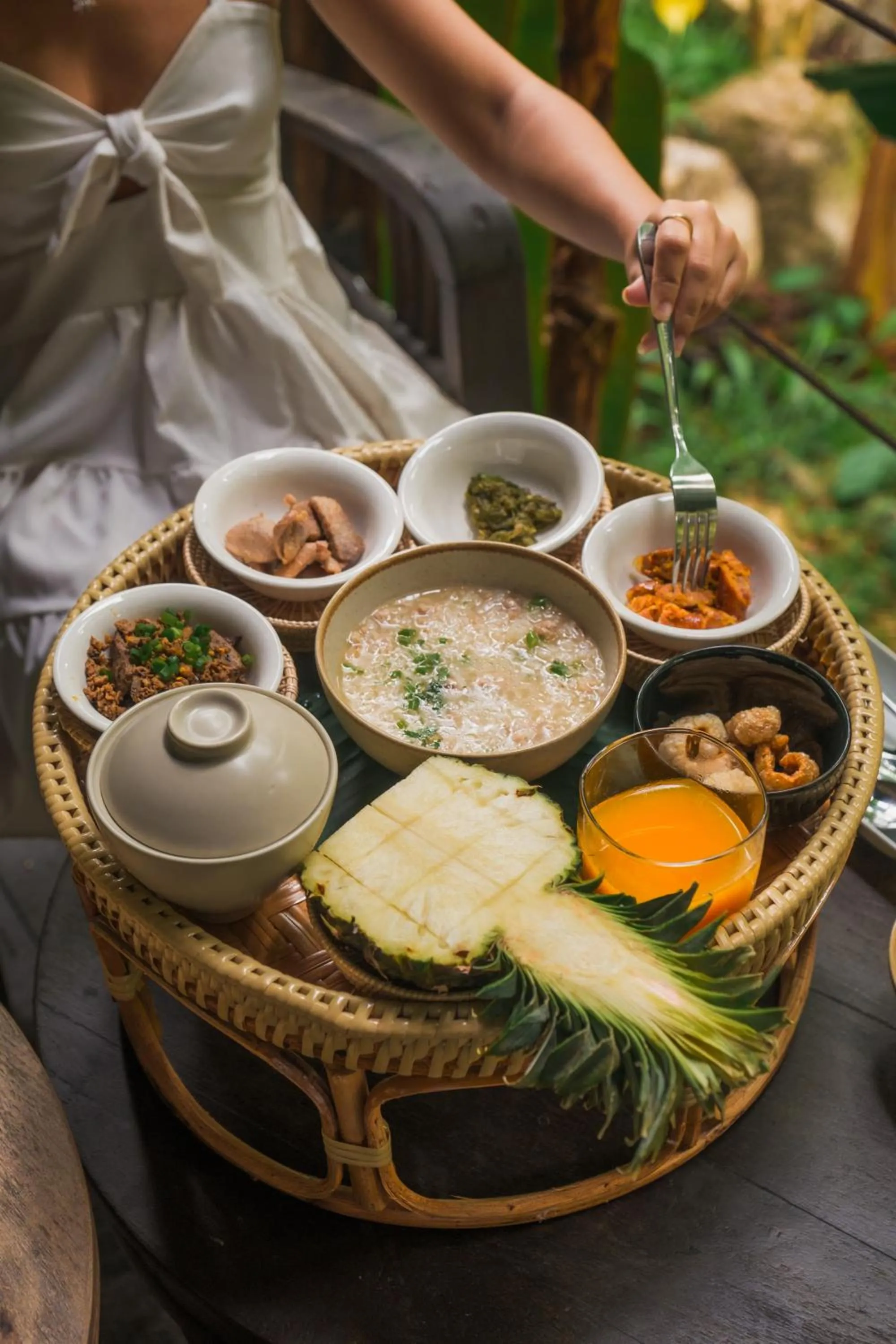 Food in Voraman B-One