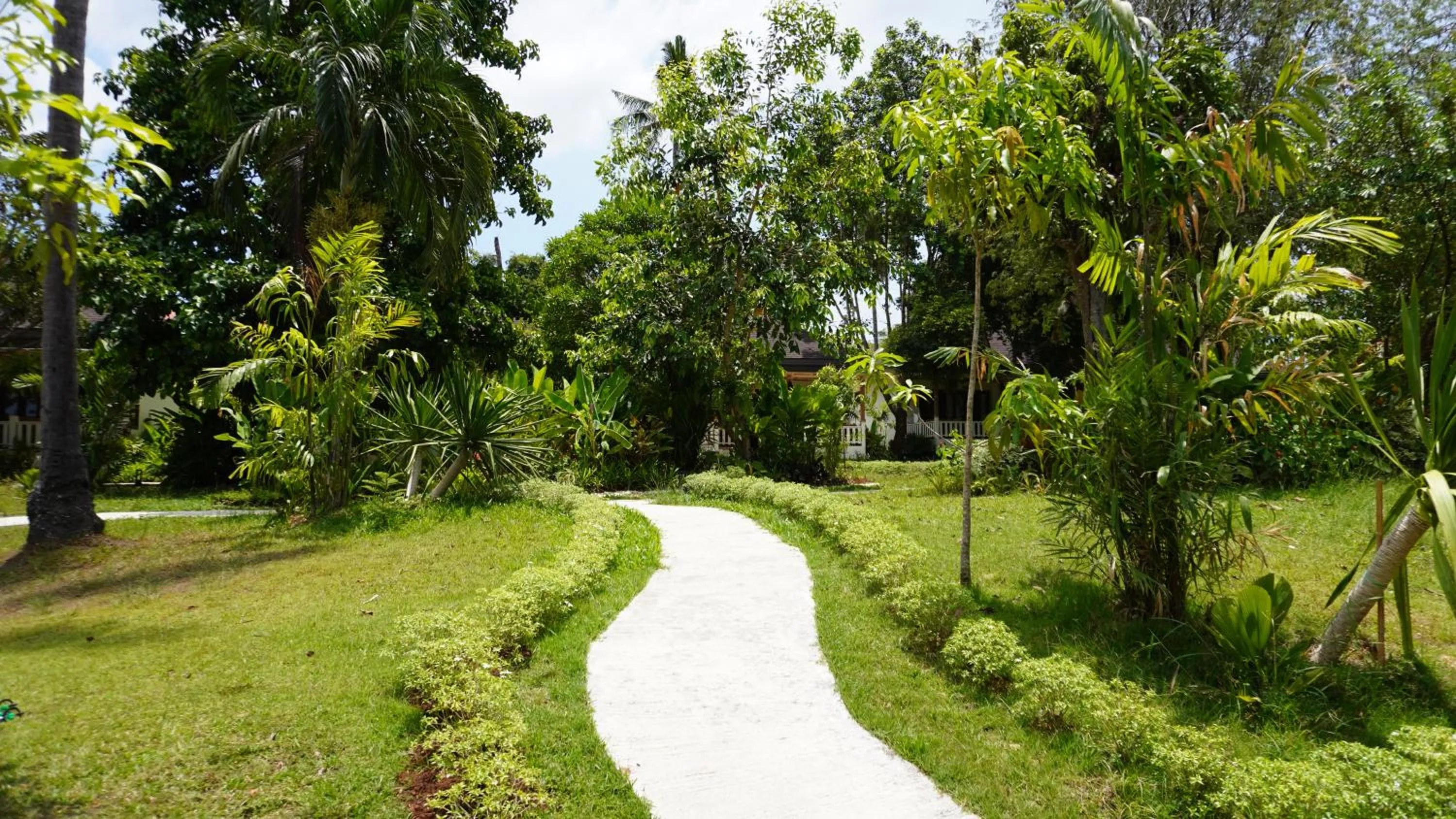 Garden in Treeya Lanta