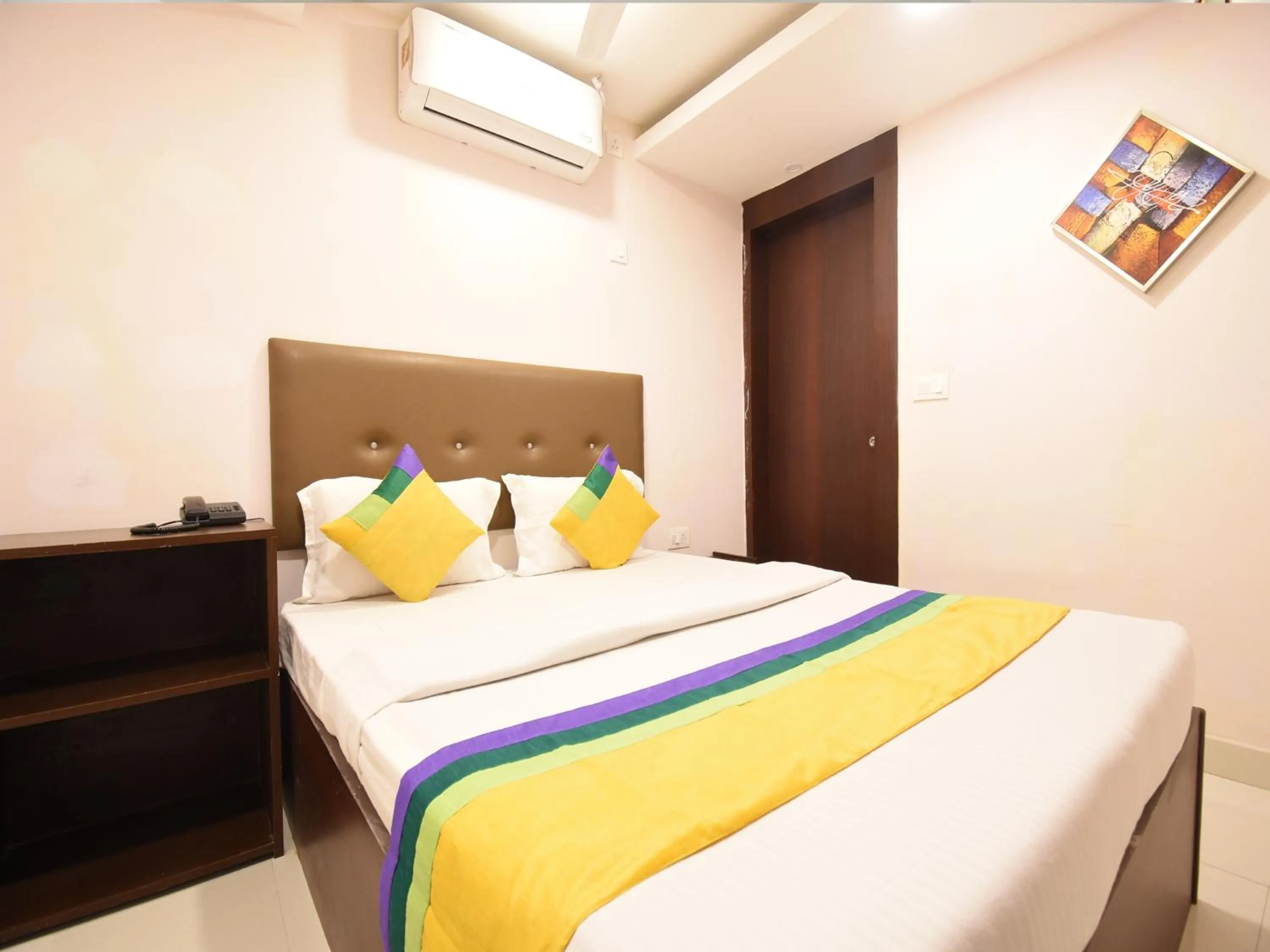 Bed in Hotel Soneva Inn