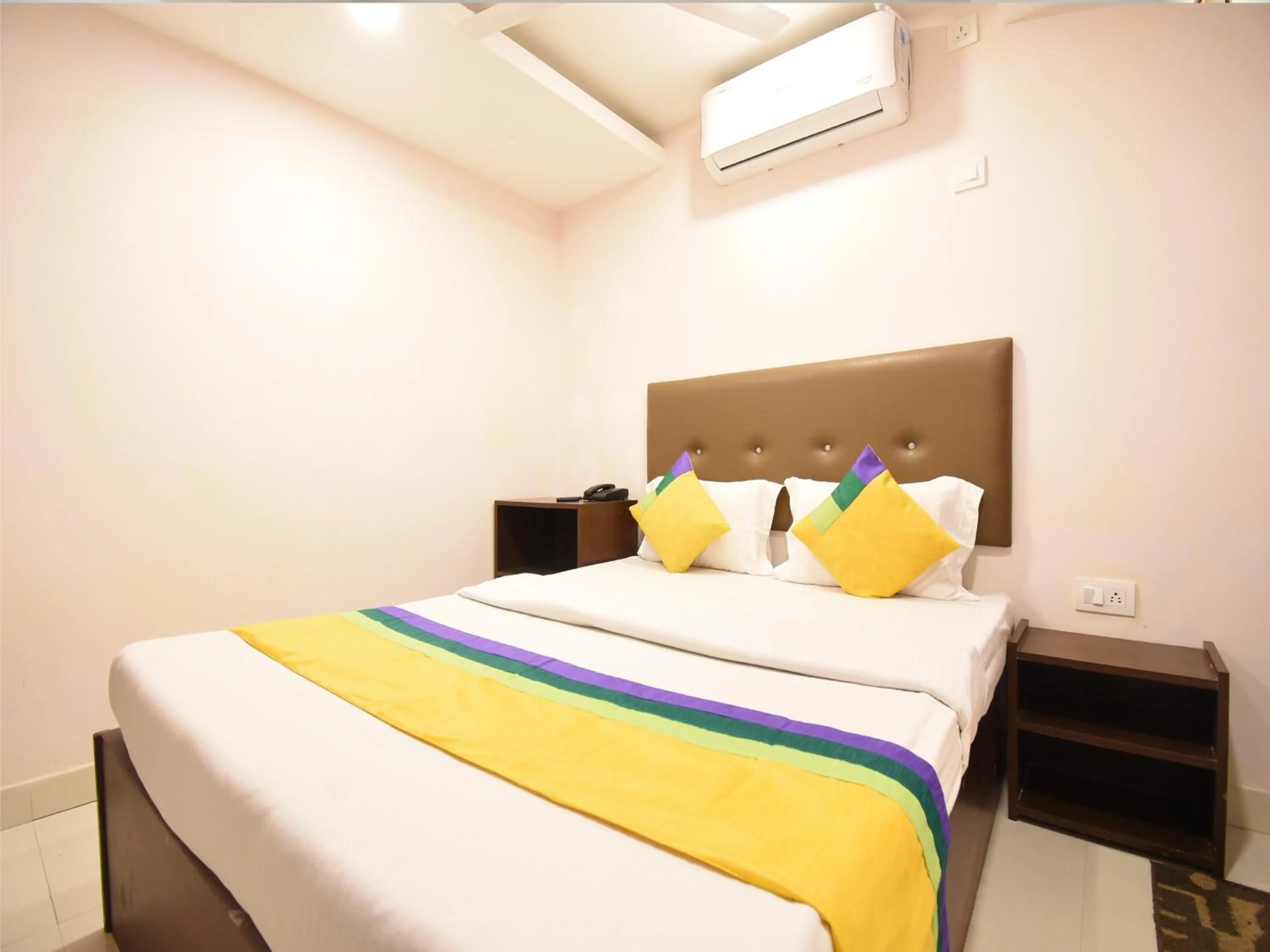 Bedroom, Bed in Hotel Soneva Inn