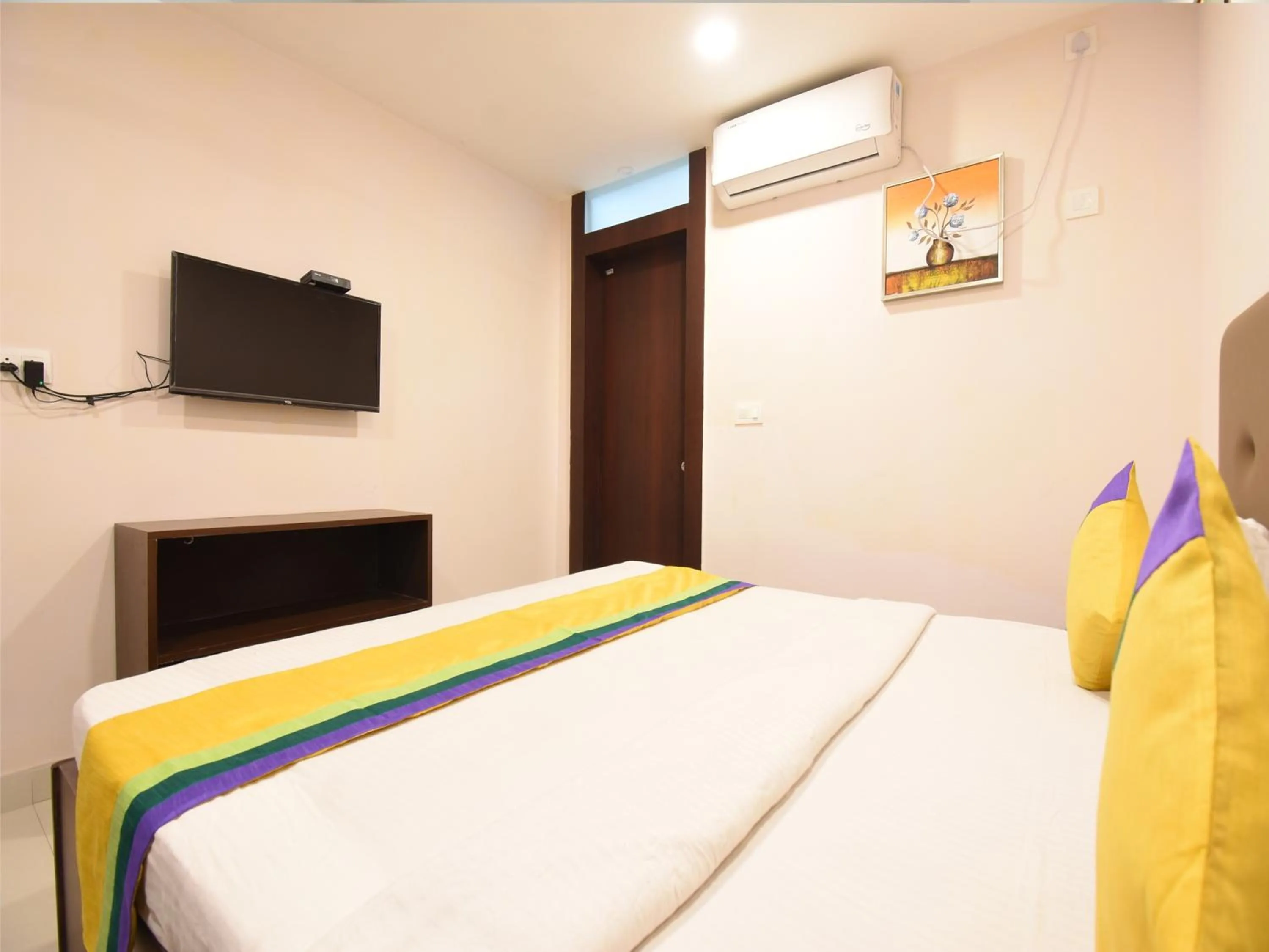 TV and multimedia, Bed in Hotel Soneva Inn