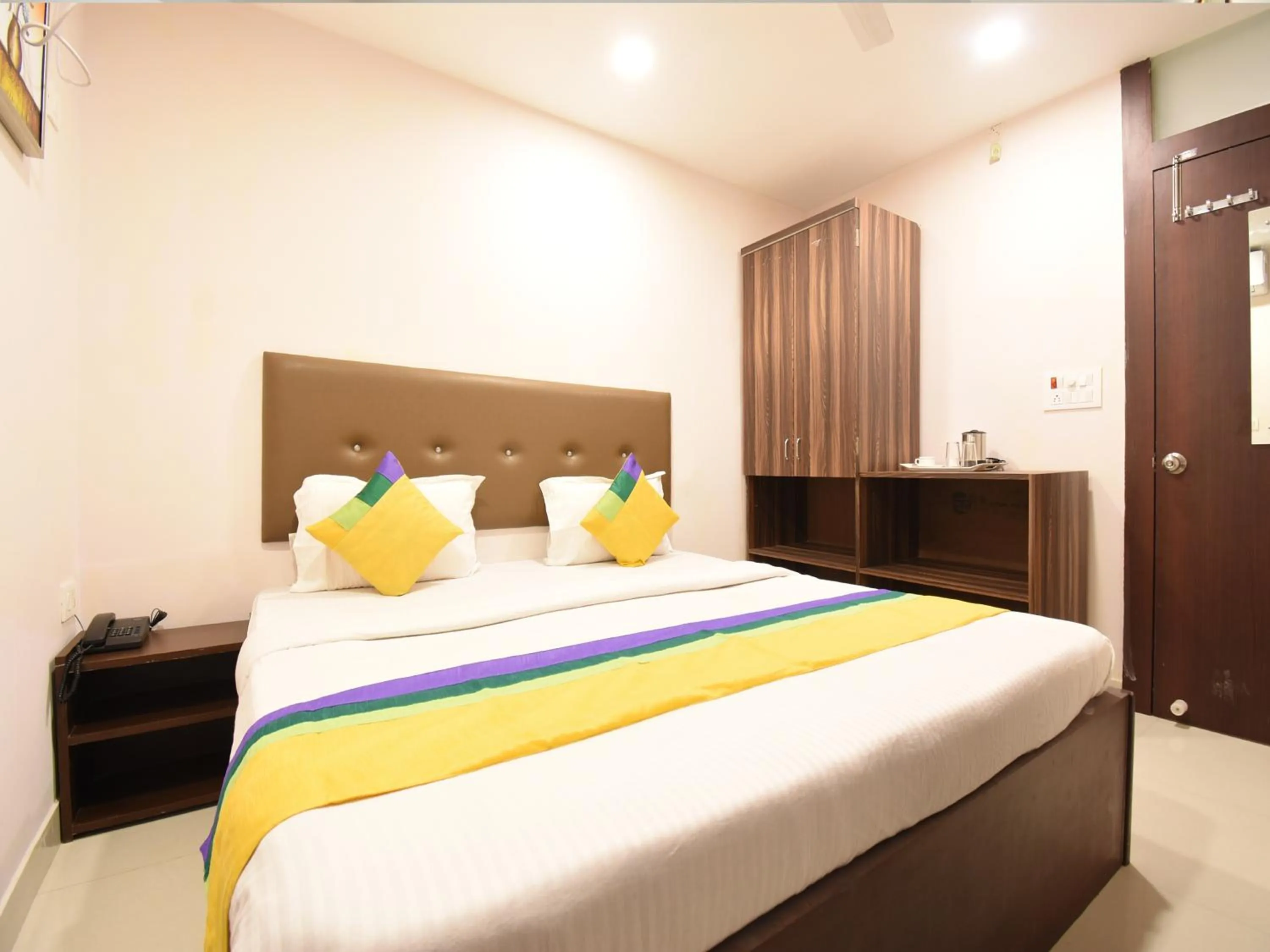 Bed in Hotel Soneva Inn