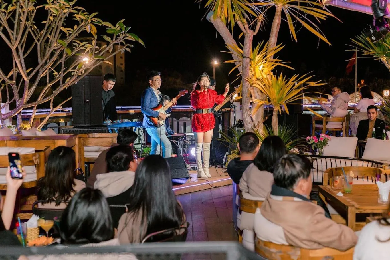 Restaurant/places to eat in Ngon Avatar Hotel