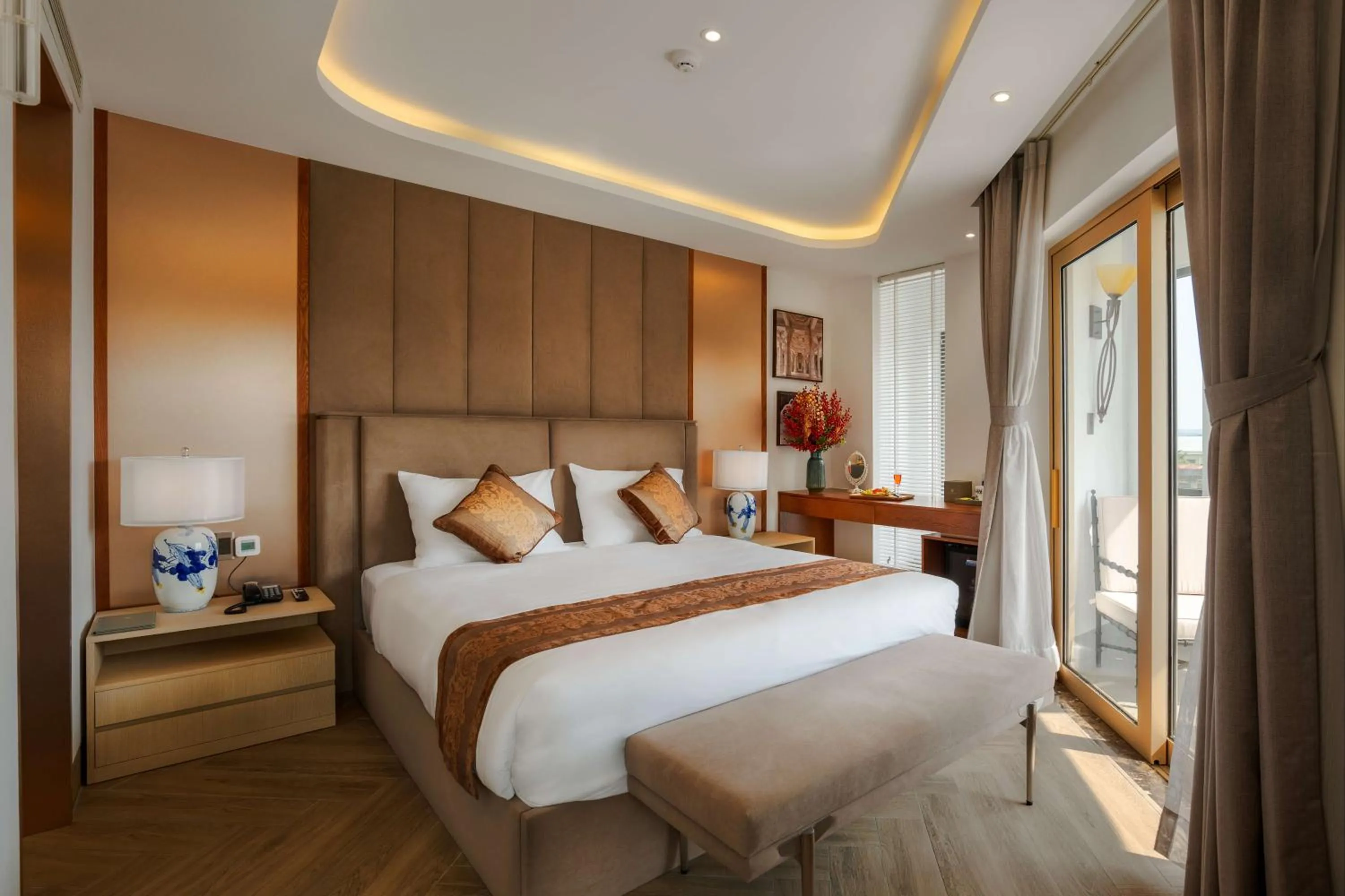 Photo of the whole room, Bed in Ngon Avatar Hotel