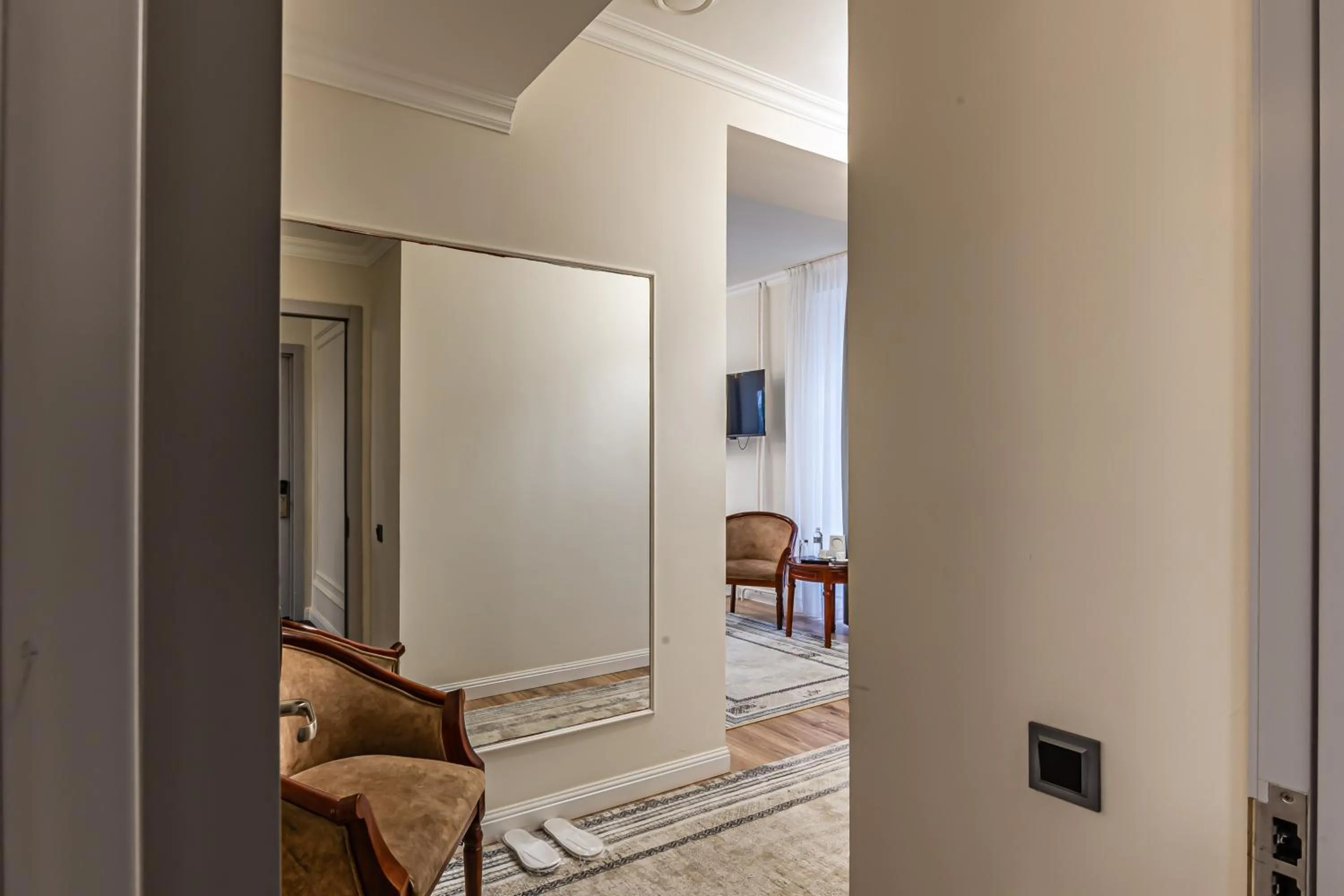 TV and multimedia in Oscar Hotel by AG Hotels Group