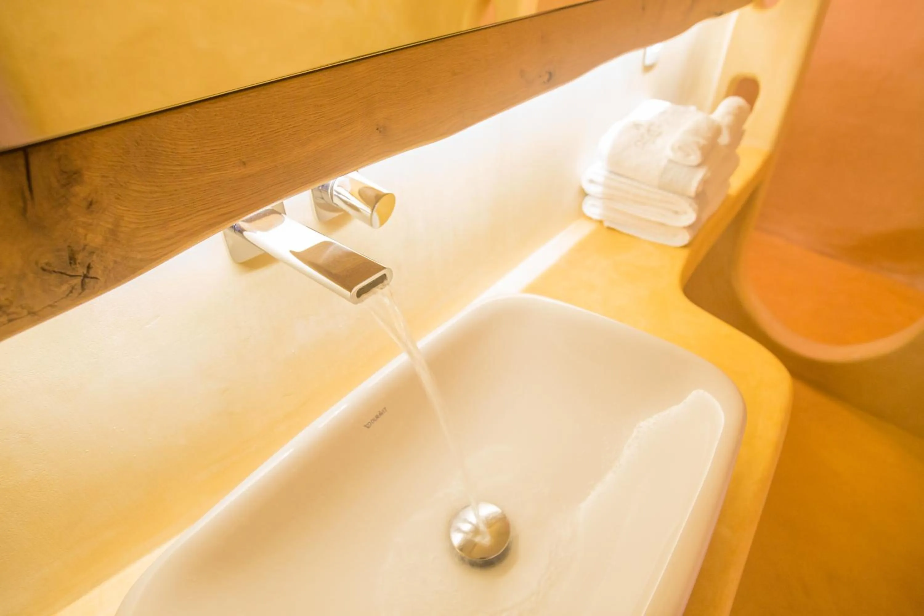 Decorative detail in Chic Hotel Santorini