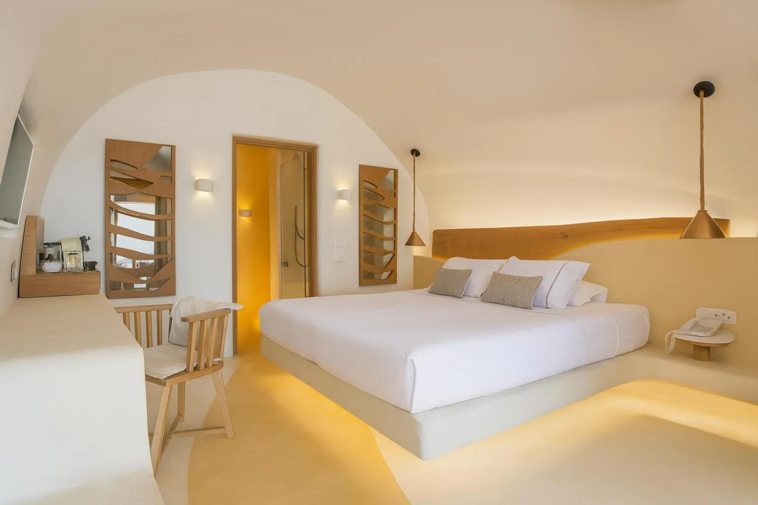 Bedroom, Bed in Chic Hotel Santorini