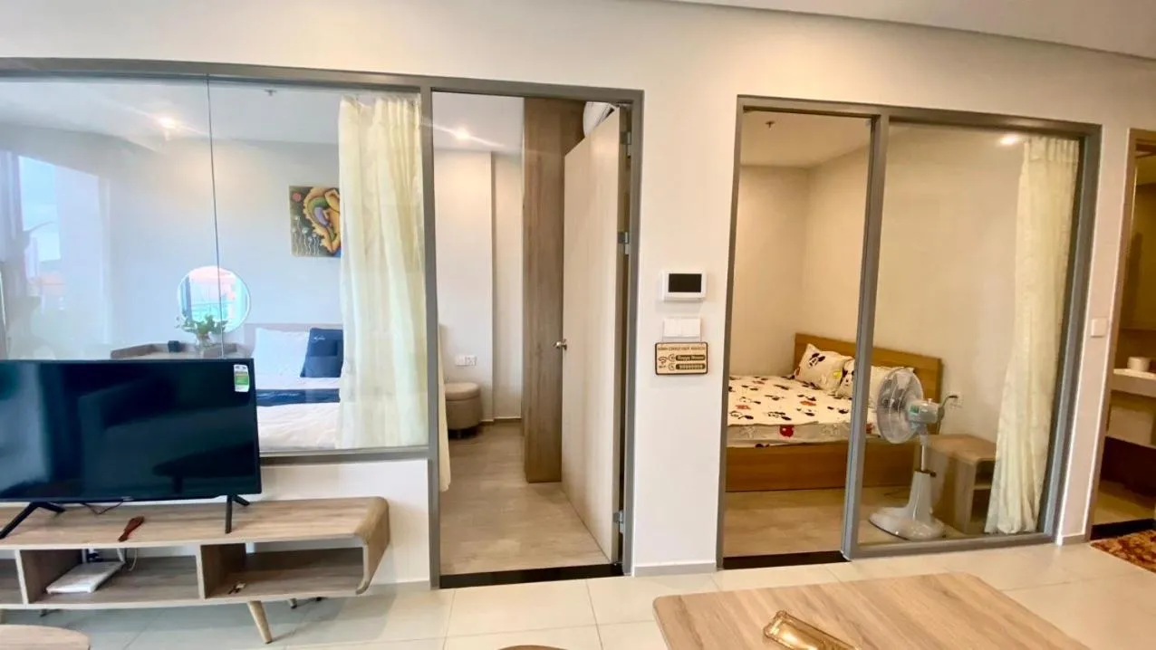 The Song, Luxury apartment