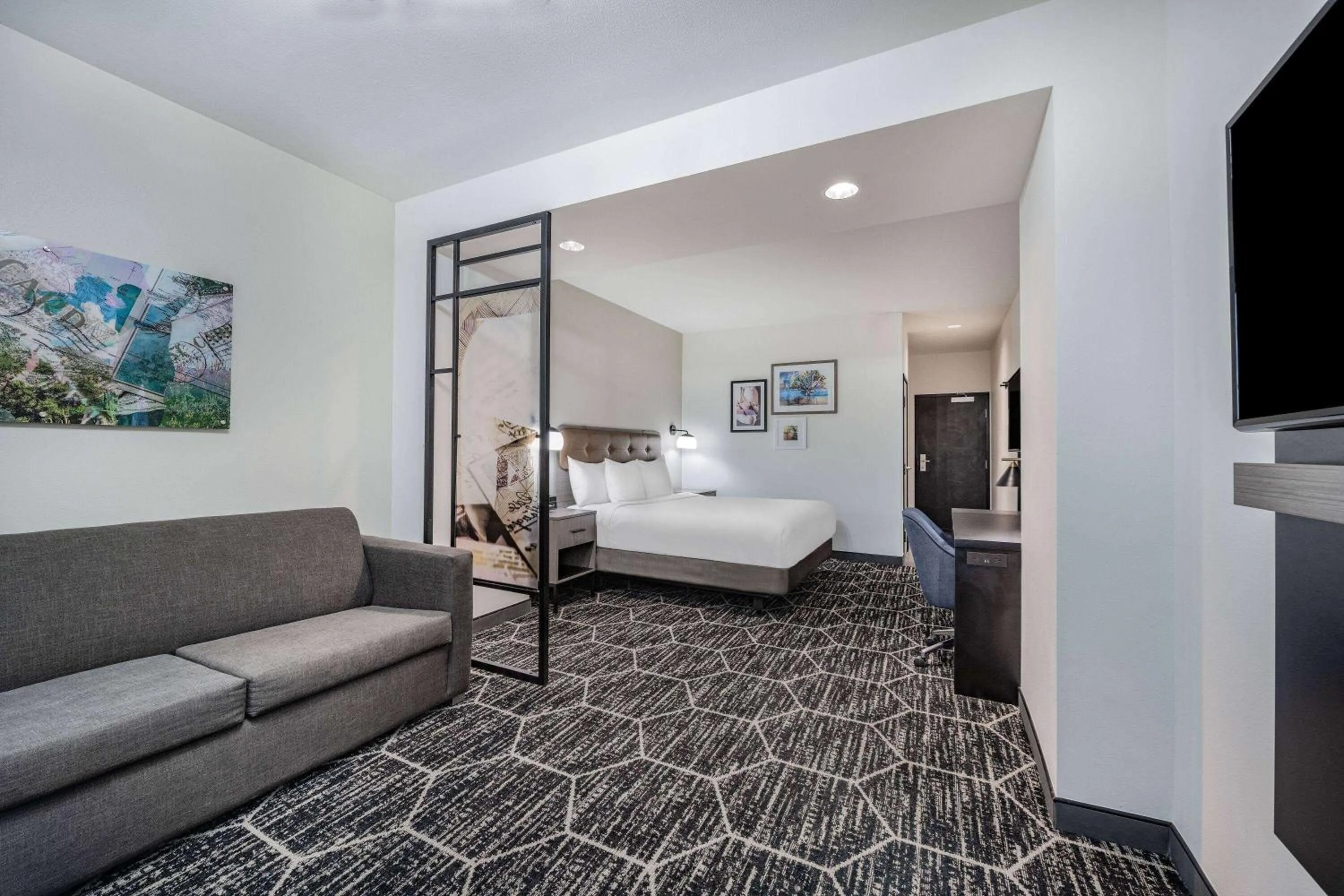 Bed in La Quinta Inn & Suites by Wyndham Yucaipa