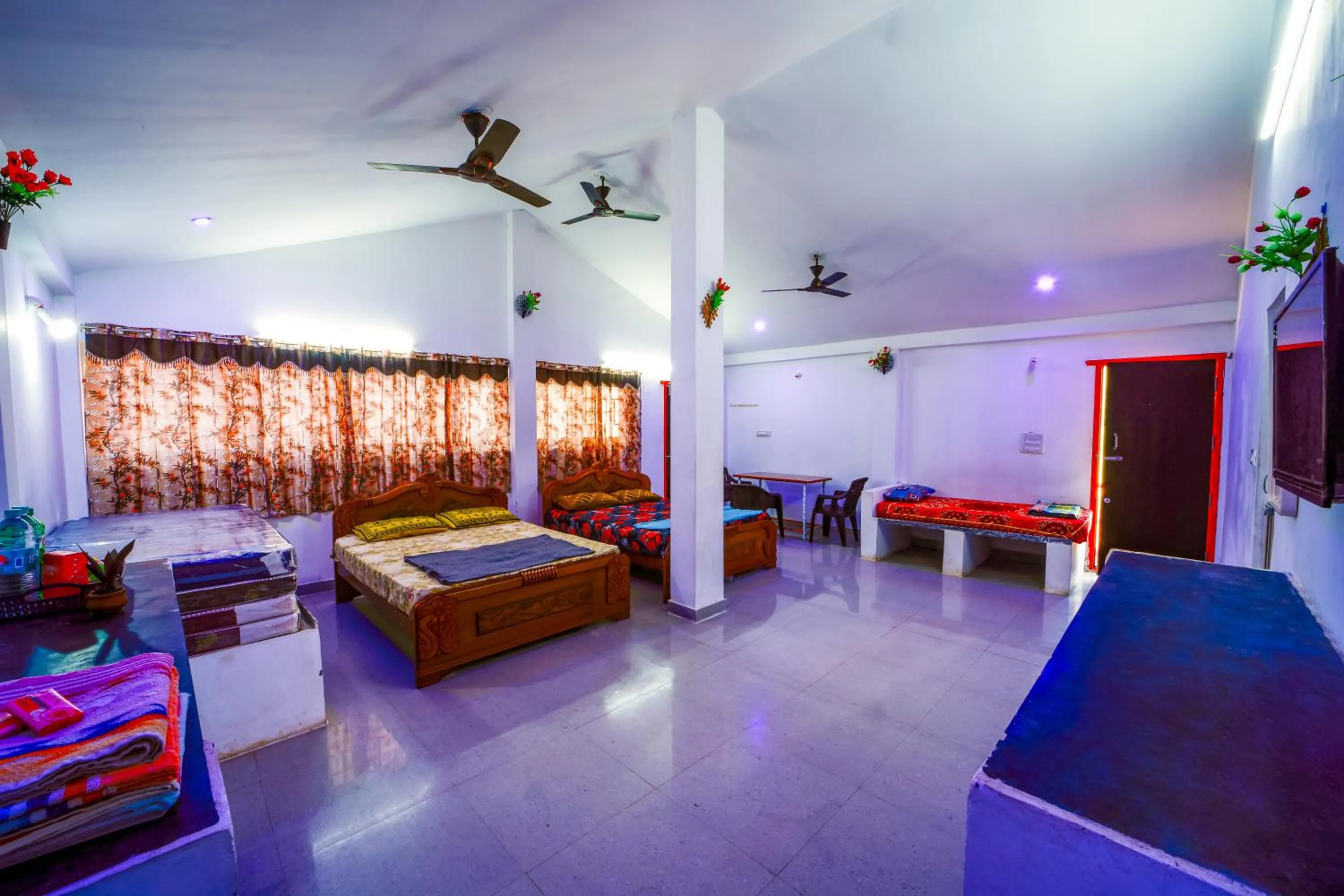 Bed in Hotel Five Laurels