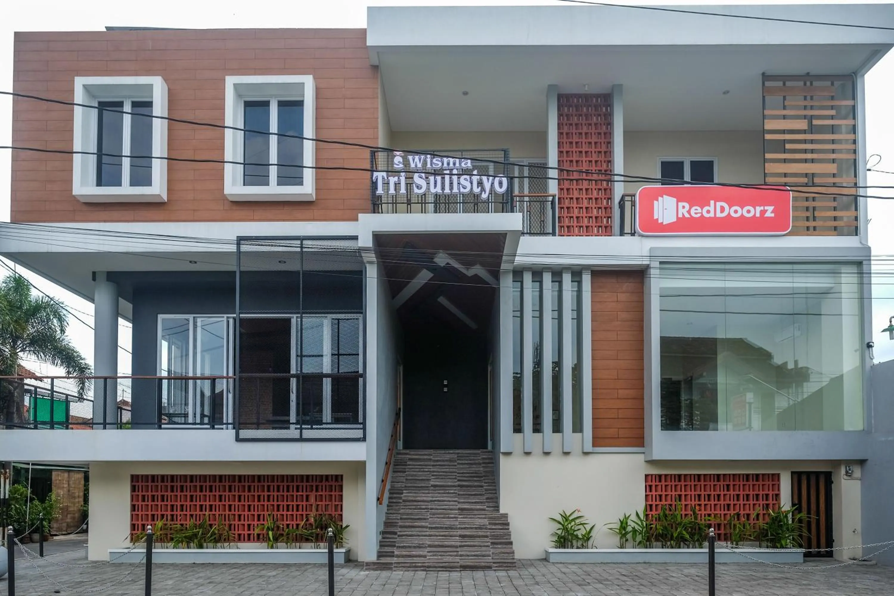 Property building in RedDoorz Plus near UMS Solo 2