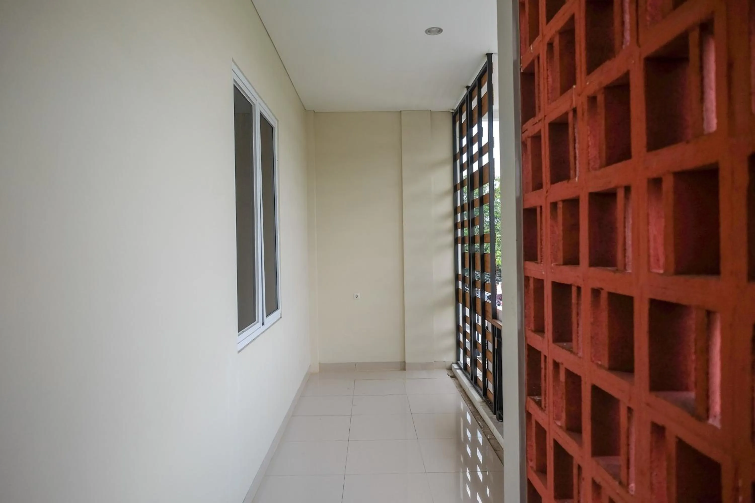 Floor plan in RedDoorz Plus near UMS Solo 2