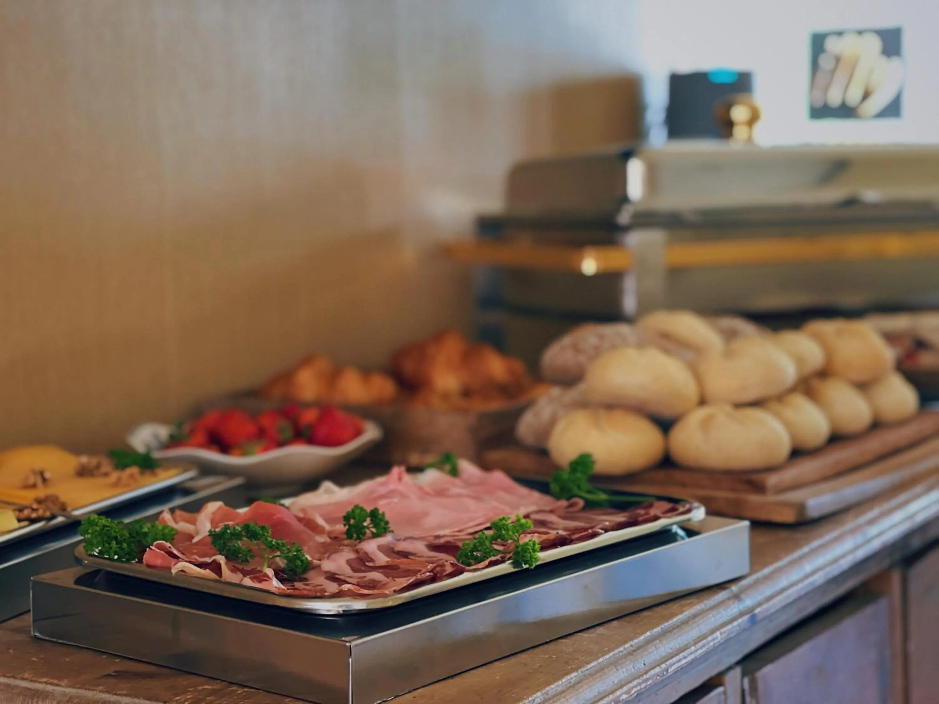 Buffet breakfast in Boutique Hotel Bajoene