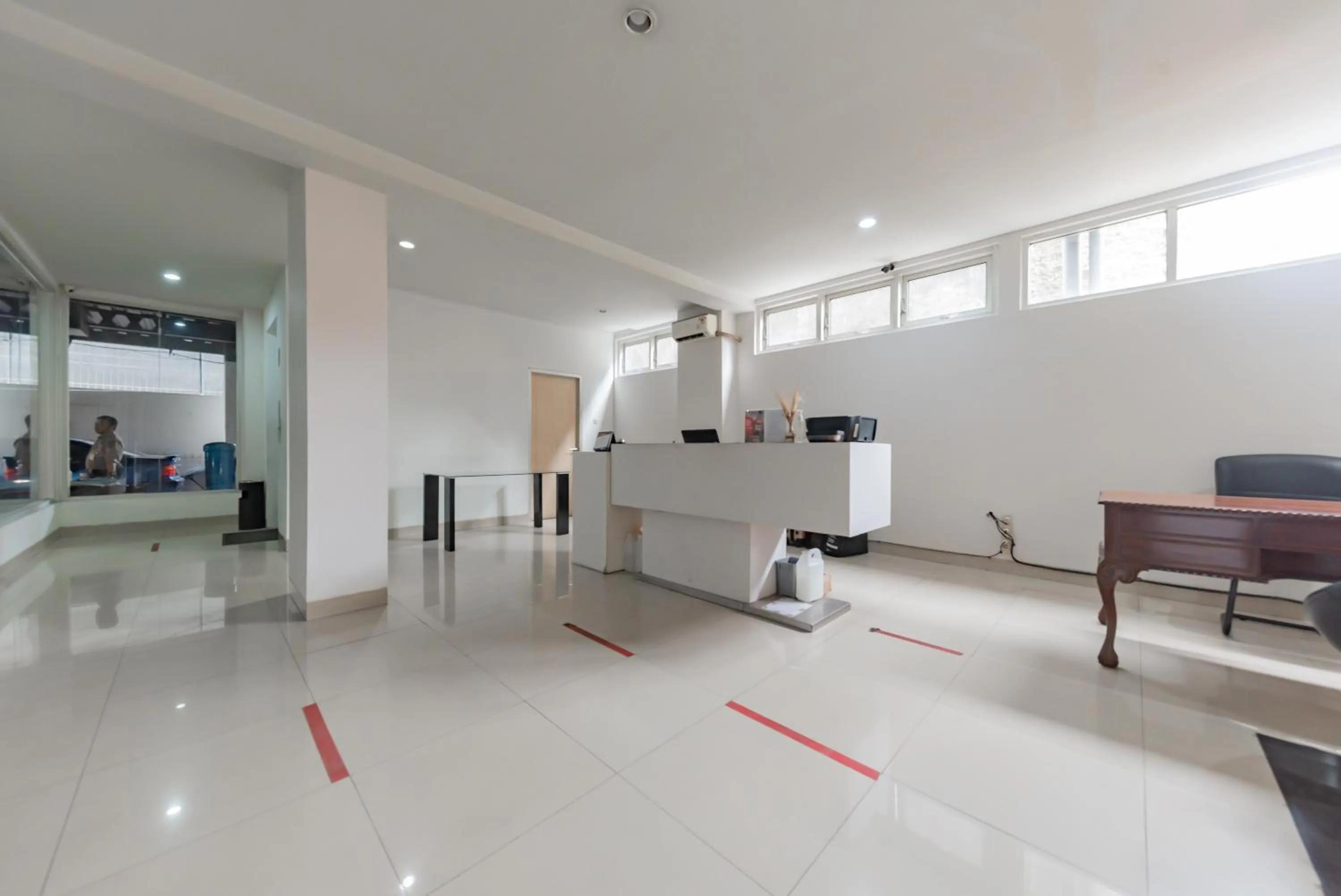 Lobby or reception in RedDoorz @ Pelajar Pejuang 3