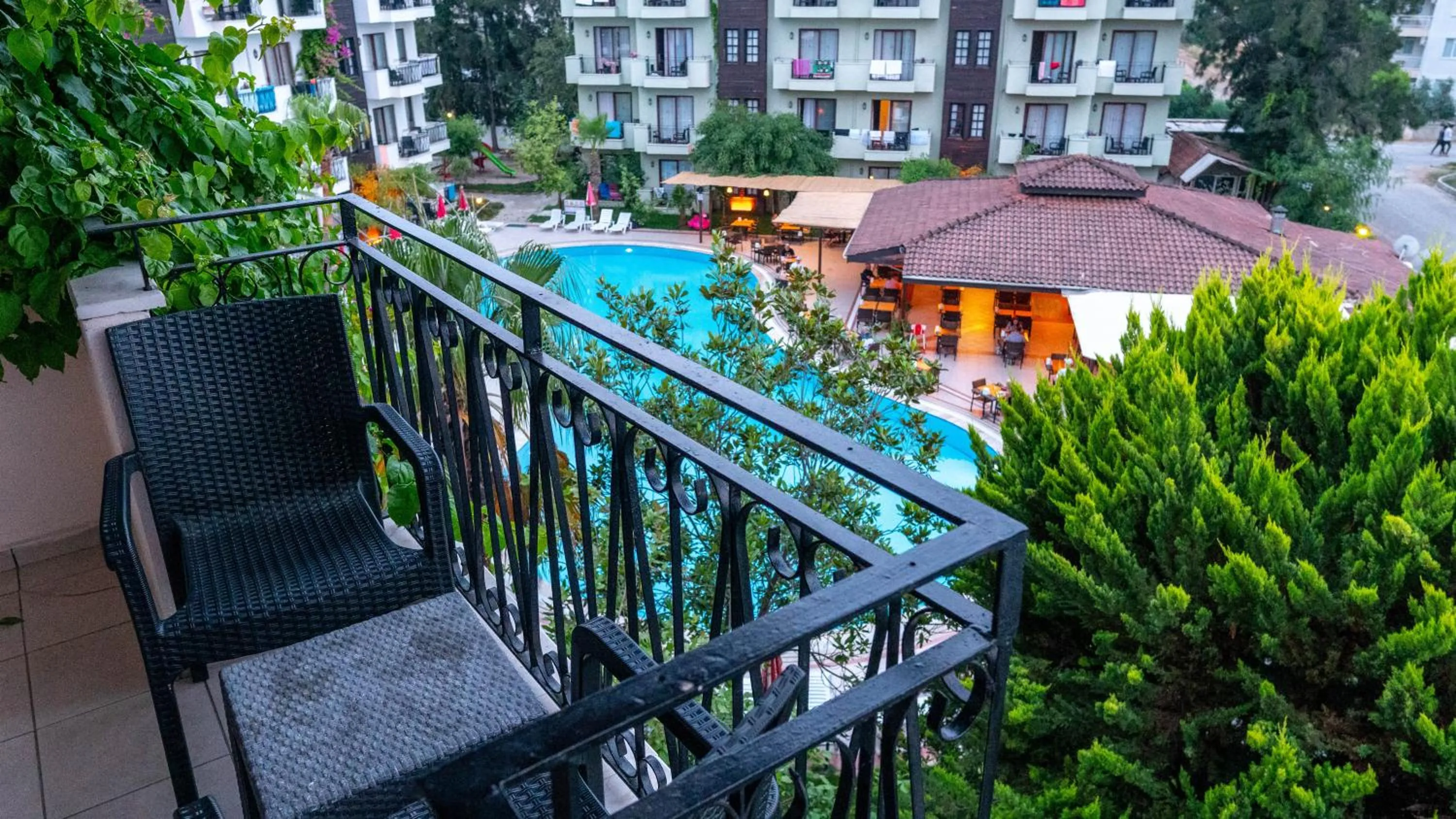 Balcony/Terrace in LEMAS SUITE HOTEL