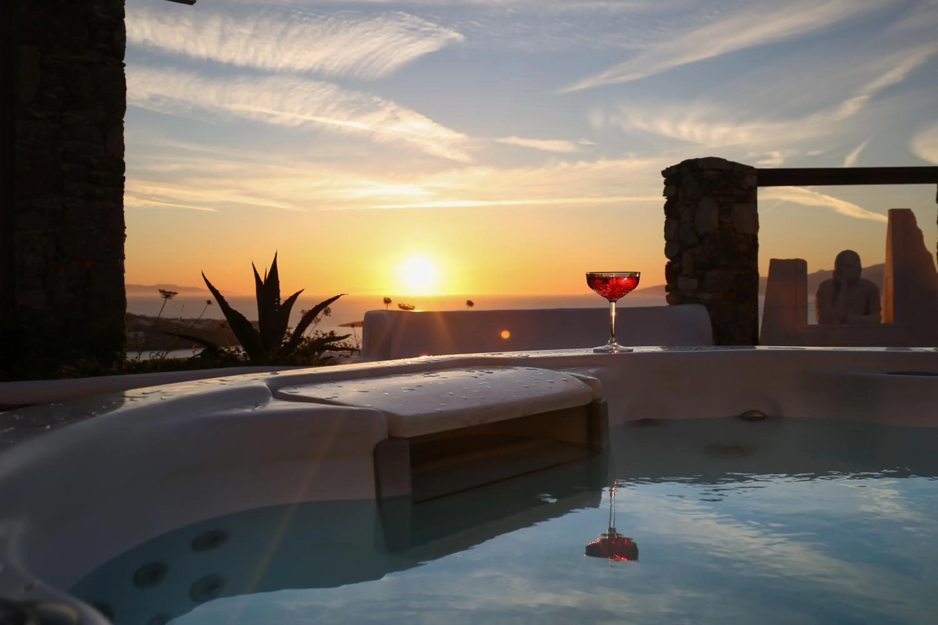 Hot Tub in Tharroe of Mykonos Boutique Hotel