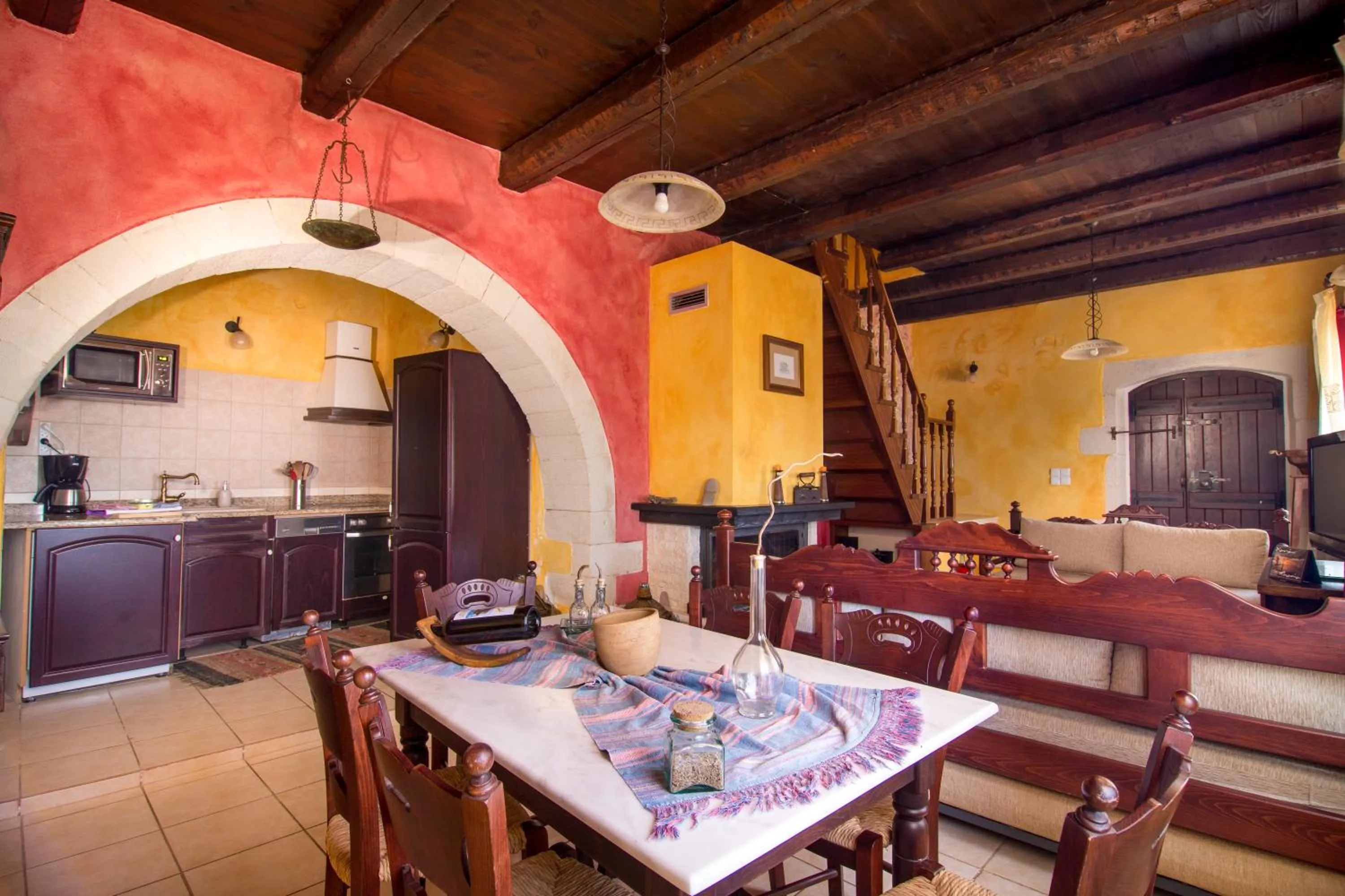 Kitchen or kitchenette in Samonas Traditional Villas