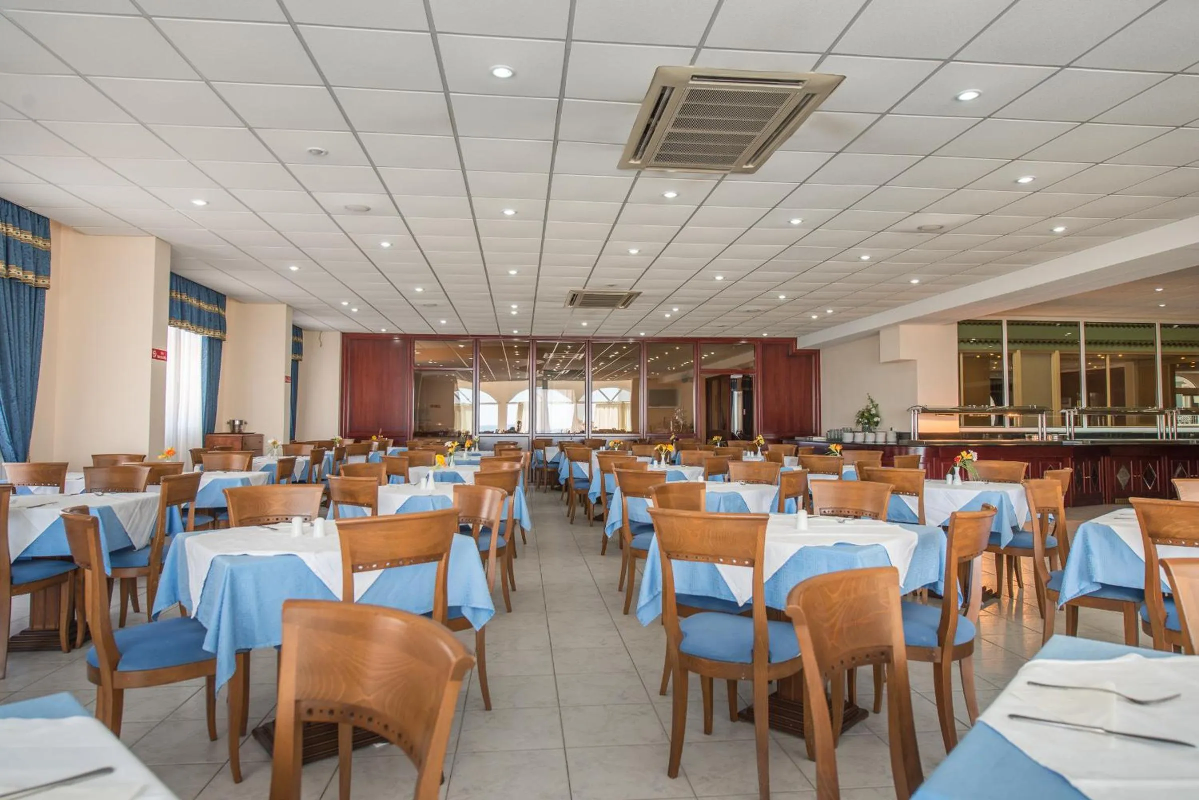 Dining area in Astir Palace Hotel