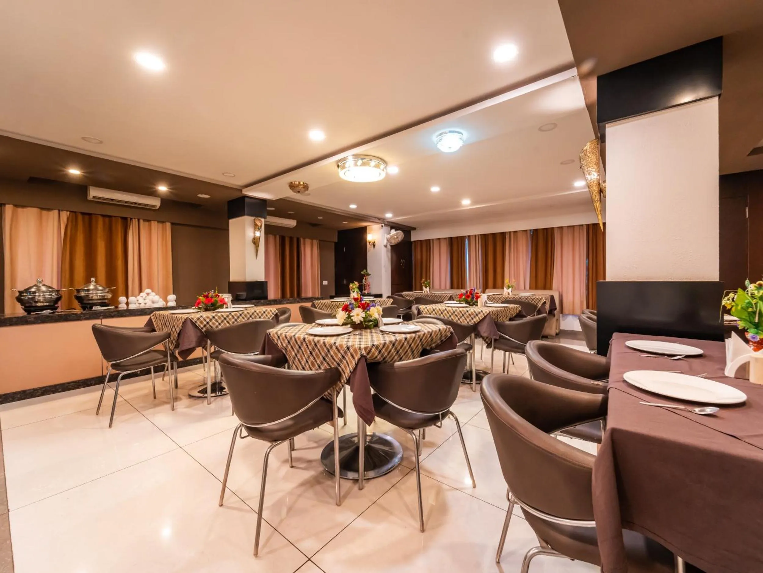 Restaurant/places to eat in The Byke Business Hotel - Signature Planet Vijay Nagar