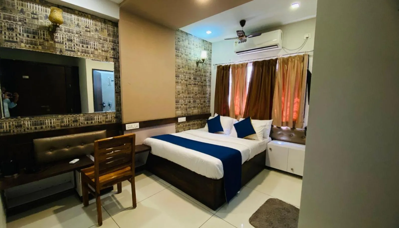 Photo of the whole room, Bed in The Byke Business Hotel - Signature Planet Vijay Nagar
