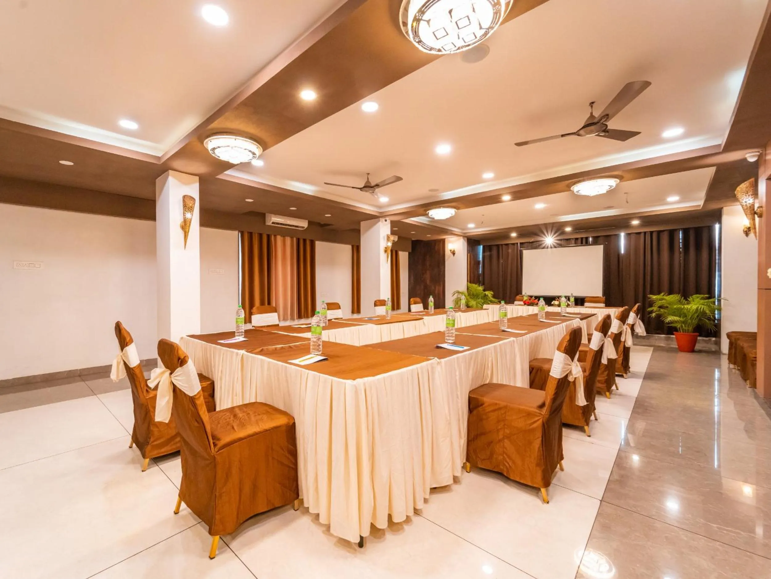 Banquet/Function facilities in The Byke Business Hotel - Signature Planet Vijay Nagar