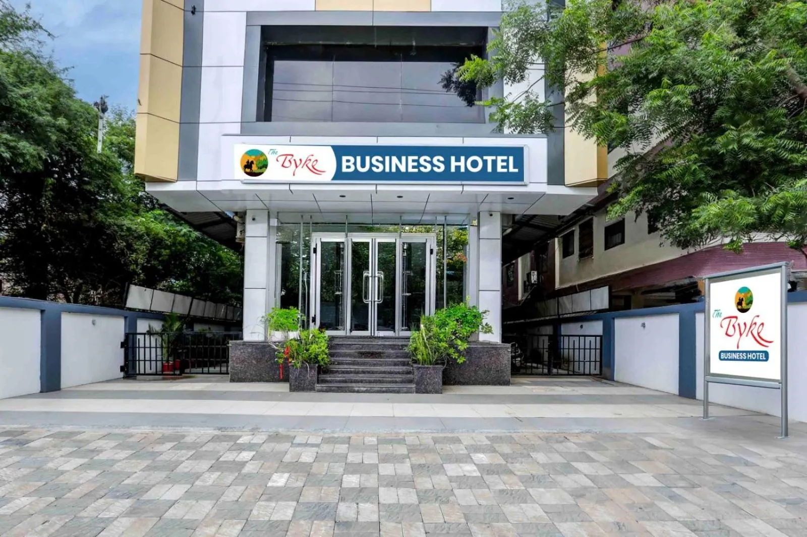 Facade/entrance in The Byke Business Hotel - Signature Planet Vijay Nagar