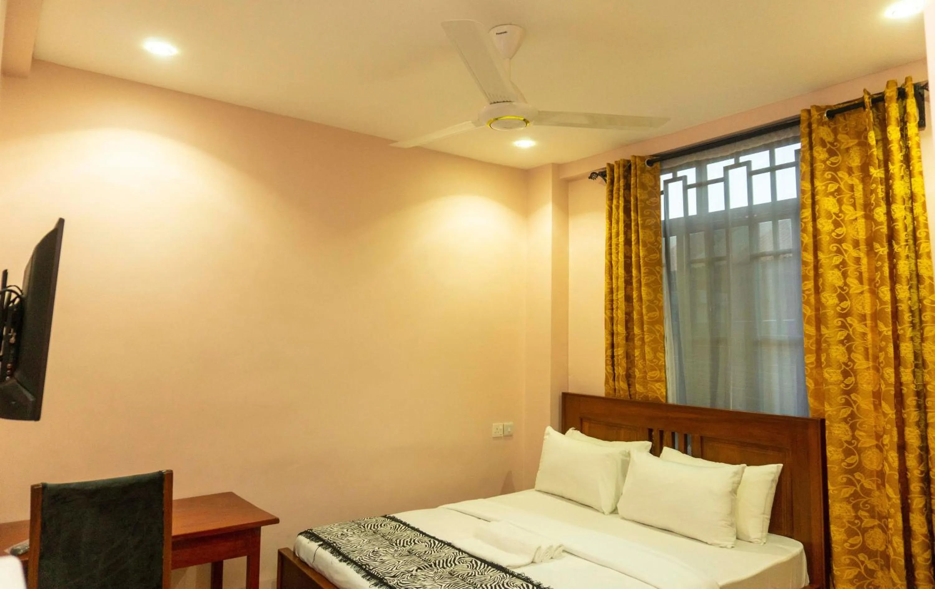 Photo of the whole room in Kiteme Comfort Lodge