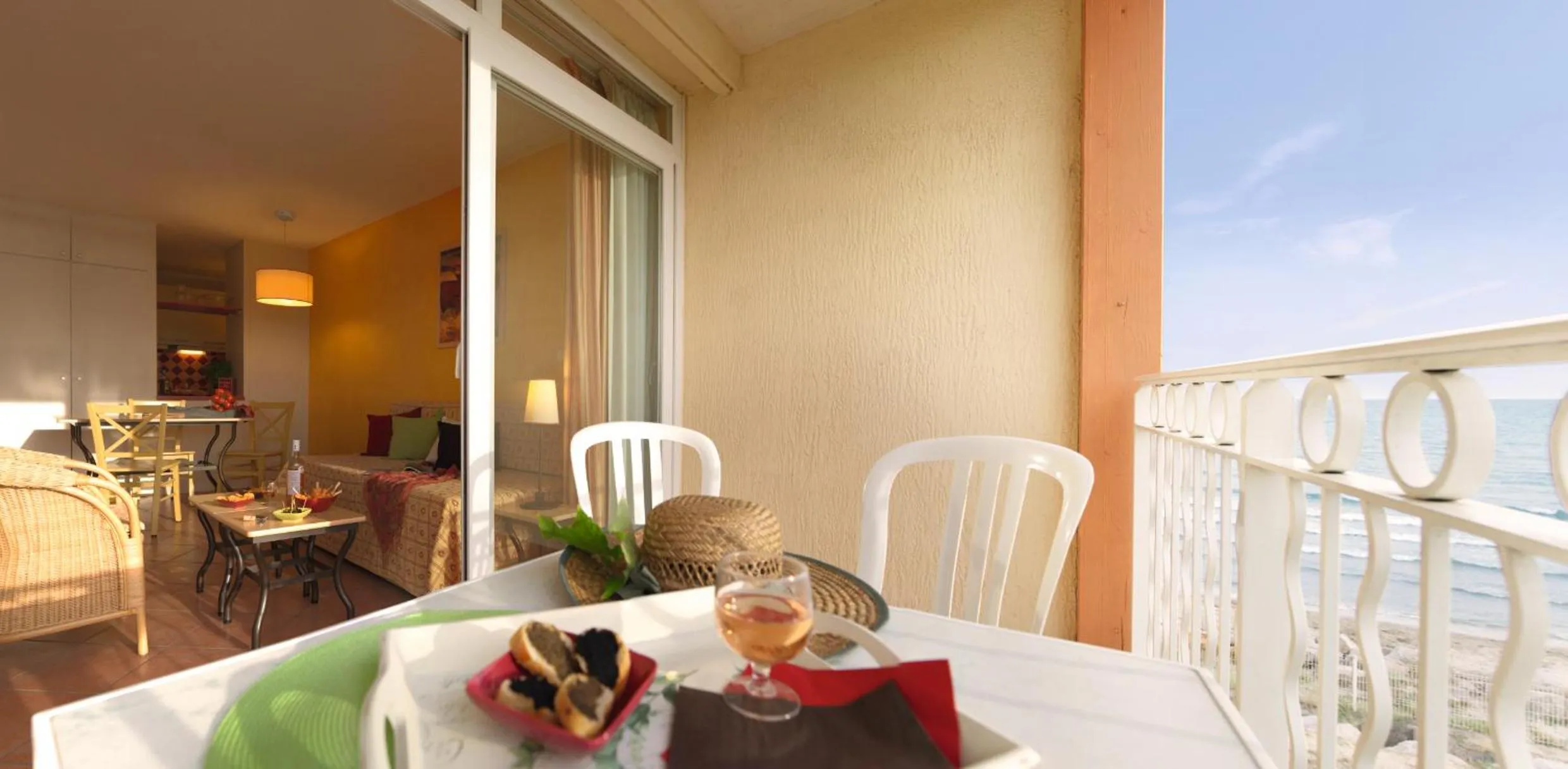 Sea view in SOWELL Family Grau du Roi