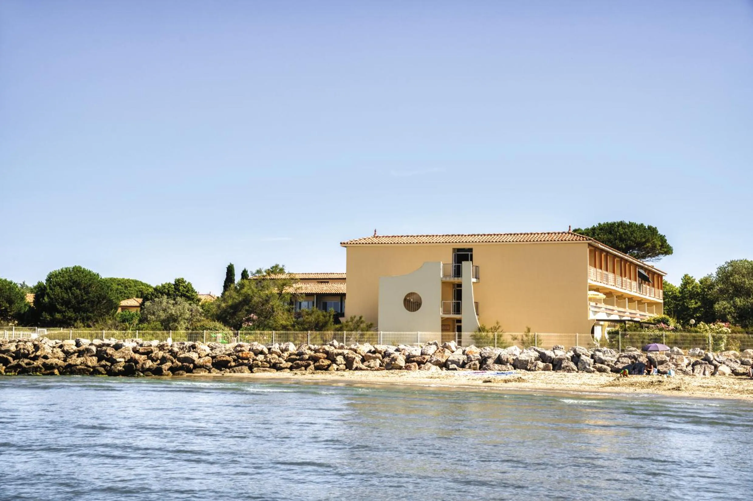 Activities in SOWELL Family Grau du Roi