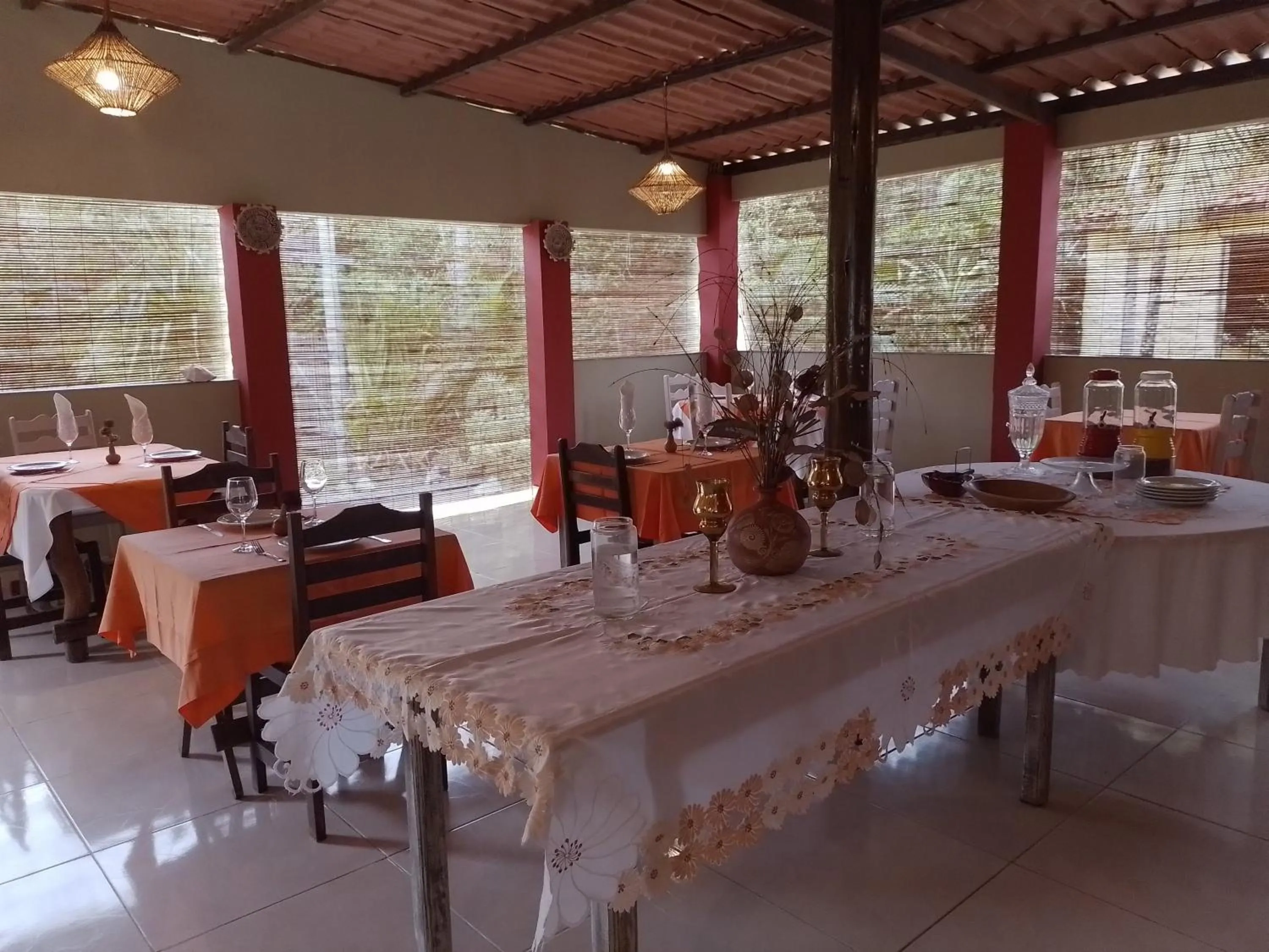 Restaurant/places to eat in Ajubá Pousada