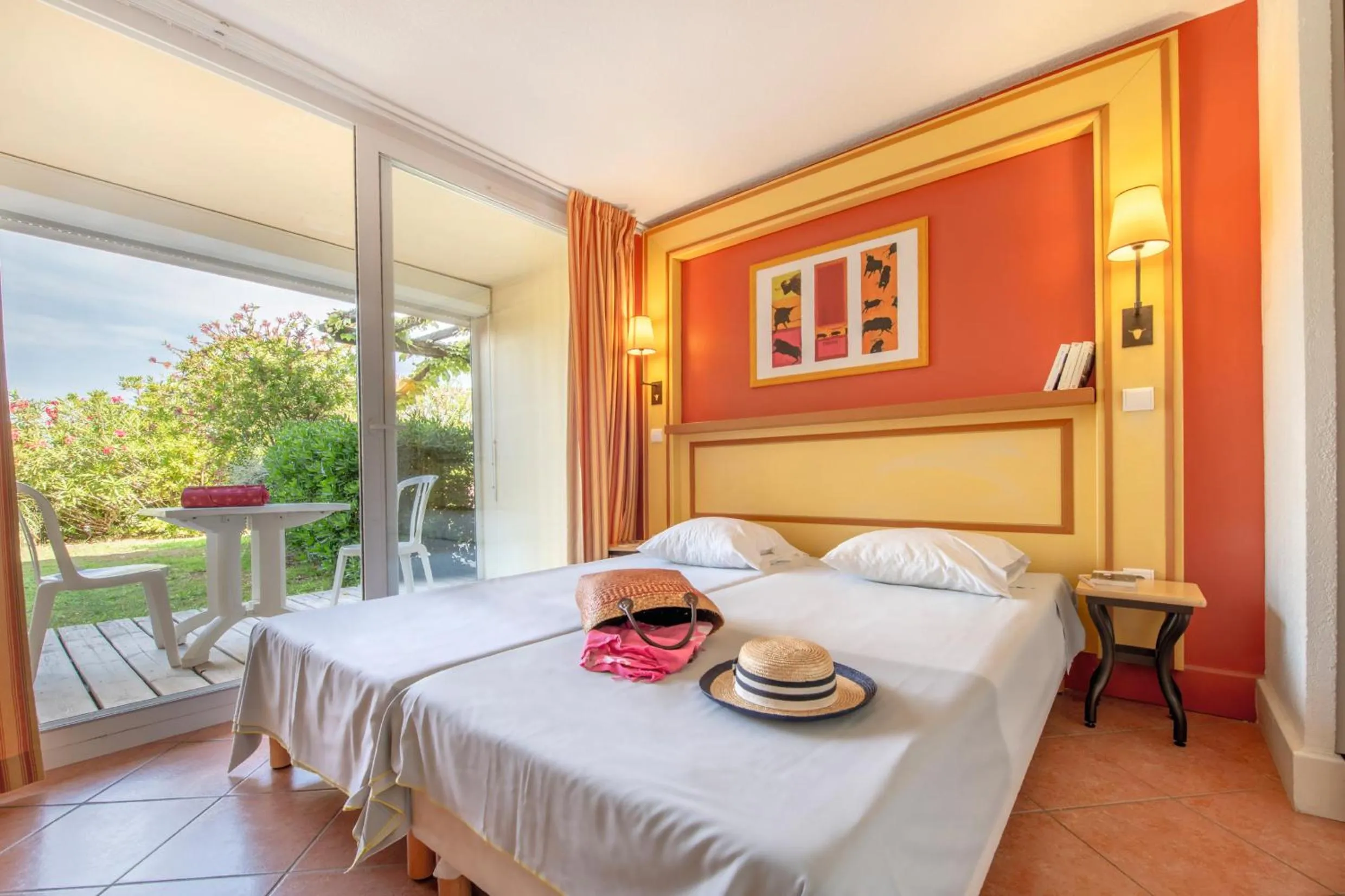 Bedroom, Bed in SOWELL RESIDENCES Les Sablons