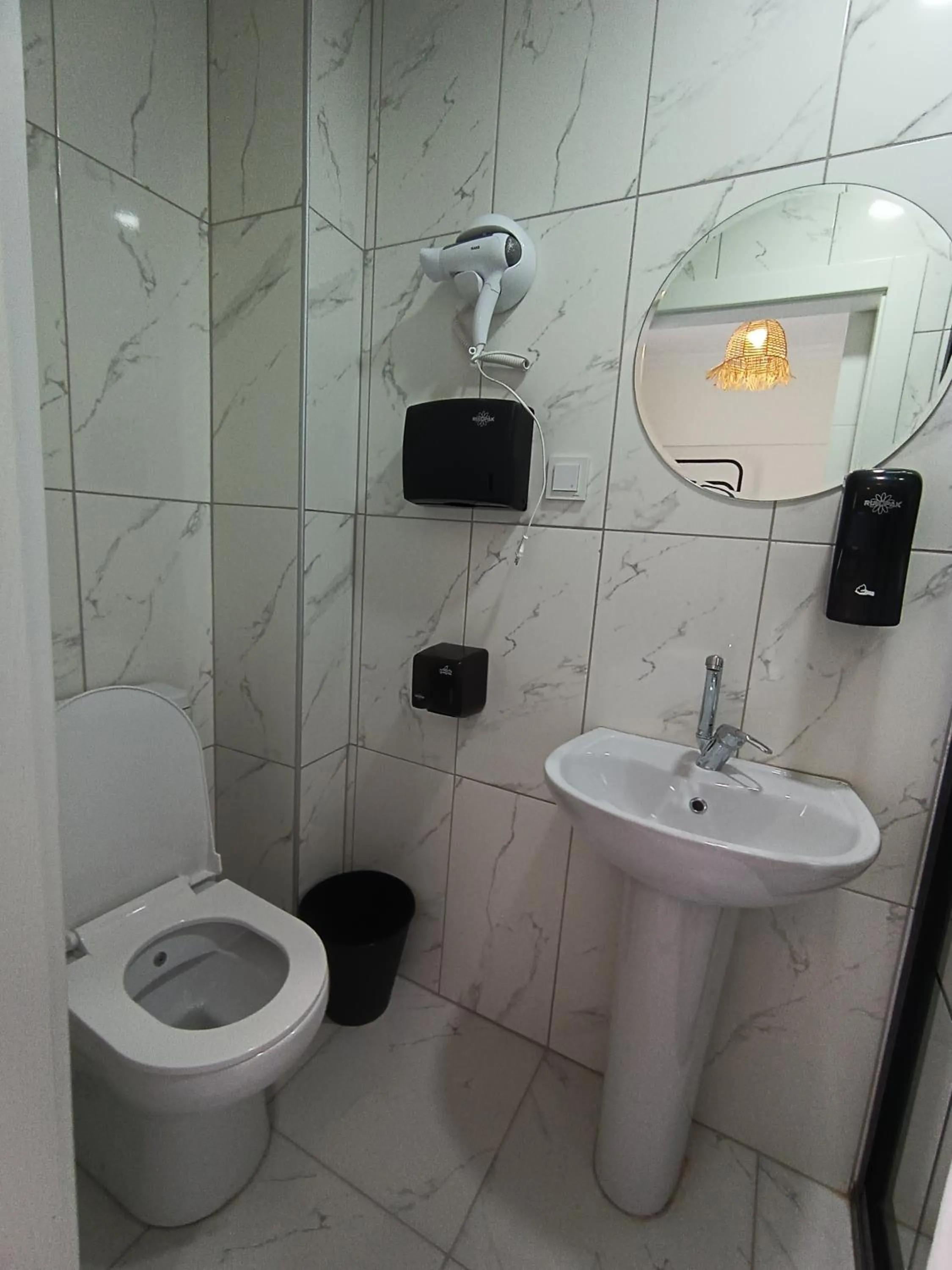 Bathroom in Deeps Hostel Ankara 2