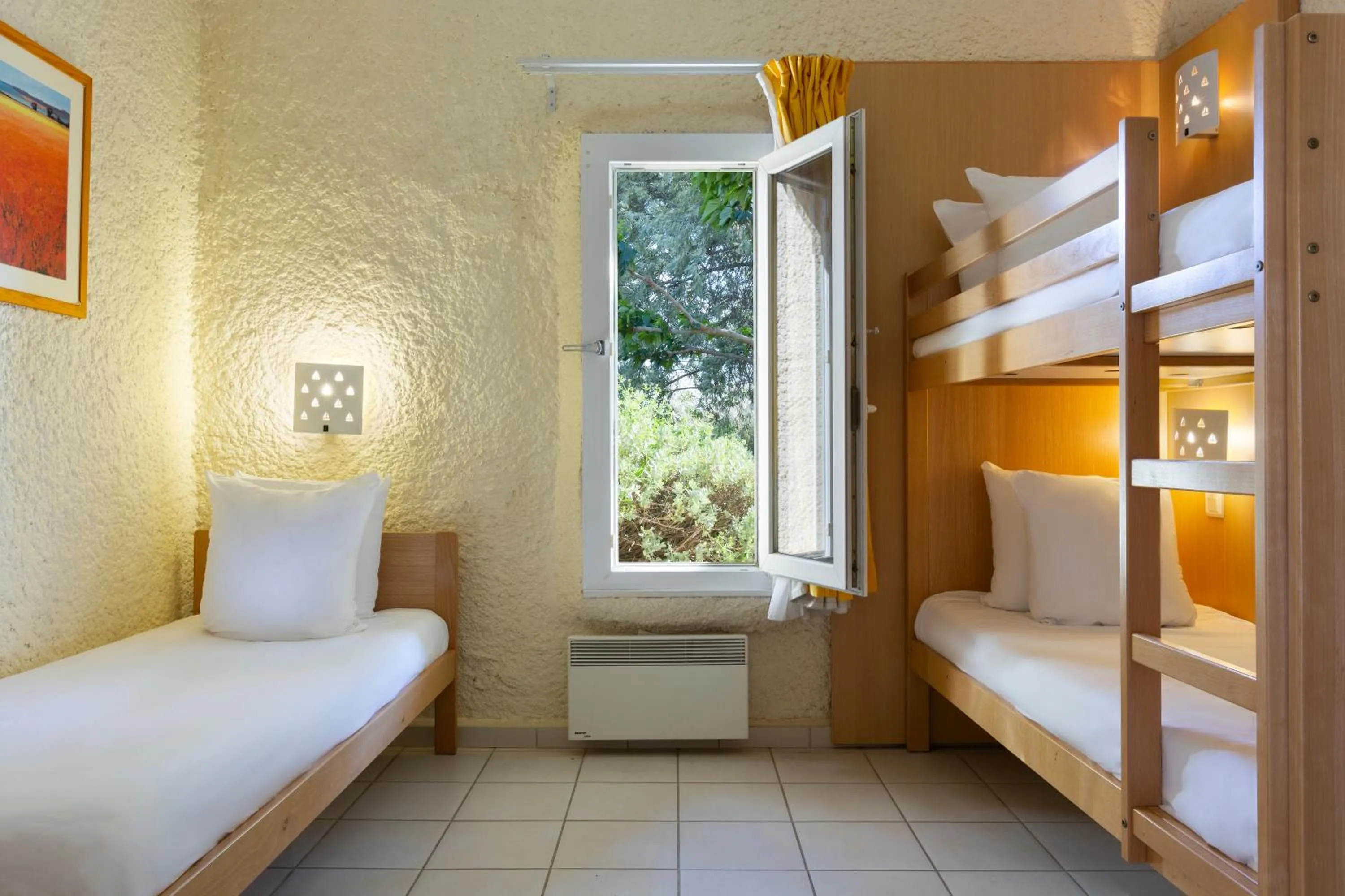 Bedroom, Bed in SOWELL Family Cap d’Agde