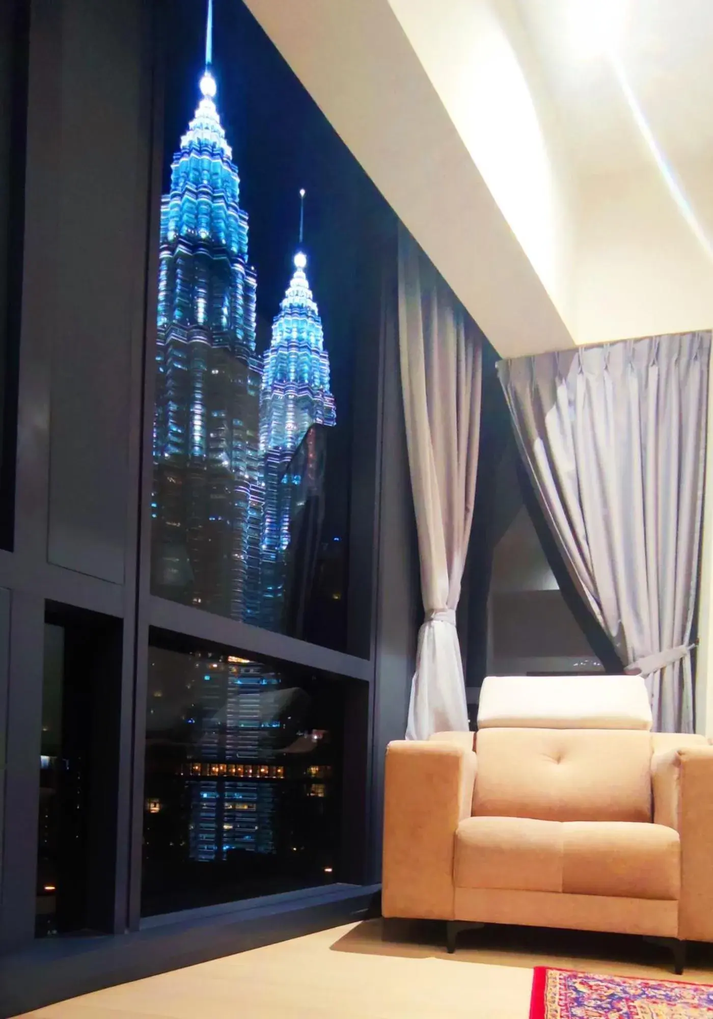 Three-Bedroom Family Suite with KLCC View in Star Sky Park KLCC Three-Bedroom Family Suite with KLCC View in Star Sky Park KLCC