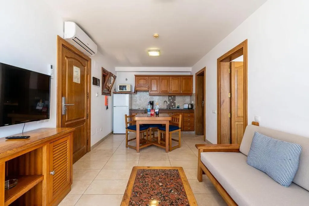 Photo of the whole room in Servatur JB - Adults Only