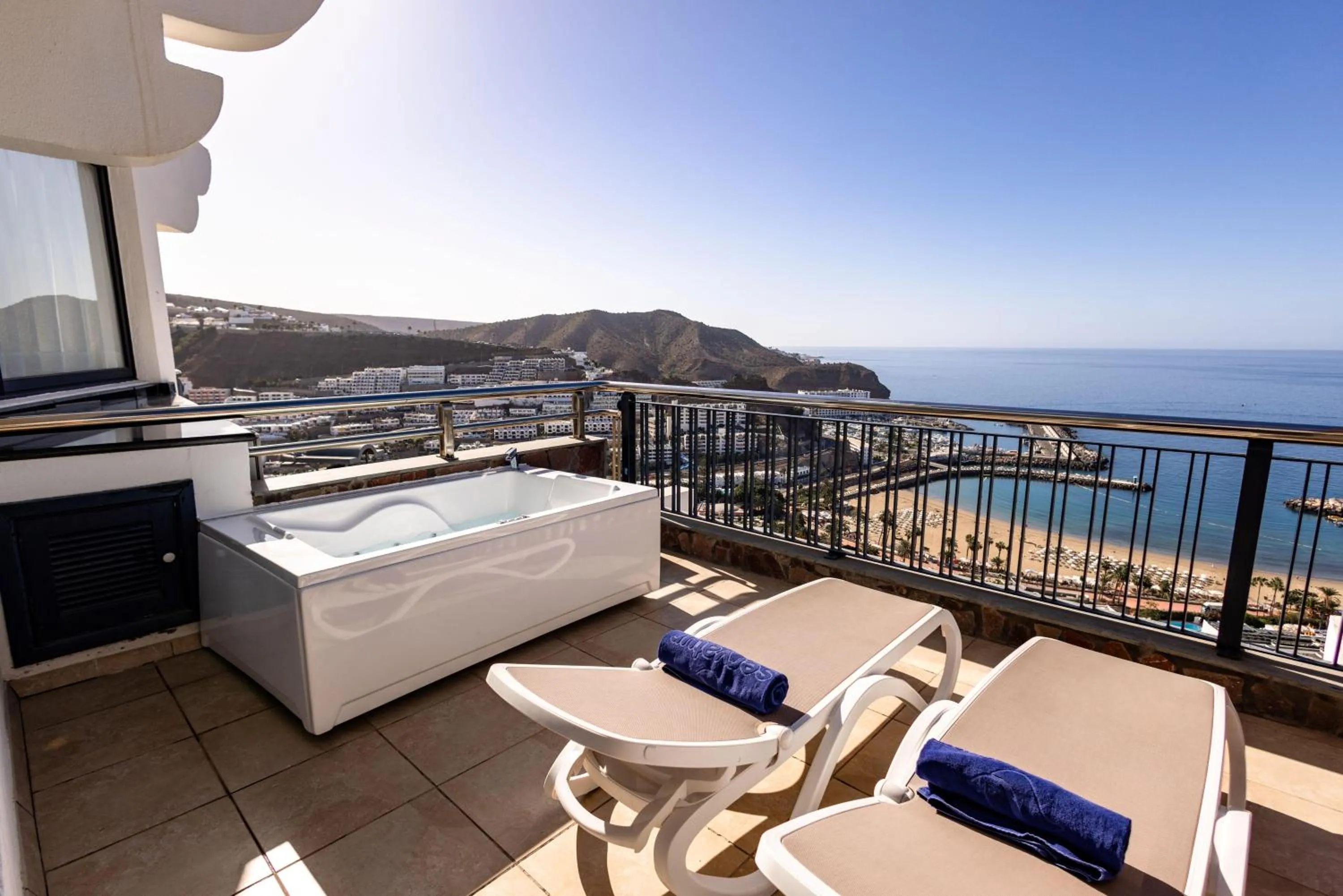 Photo of the whole room in Servatur JB - Adults Only