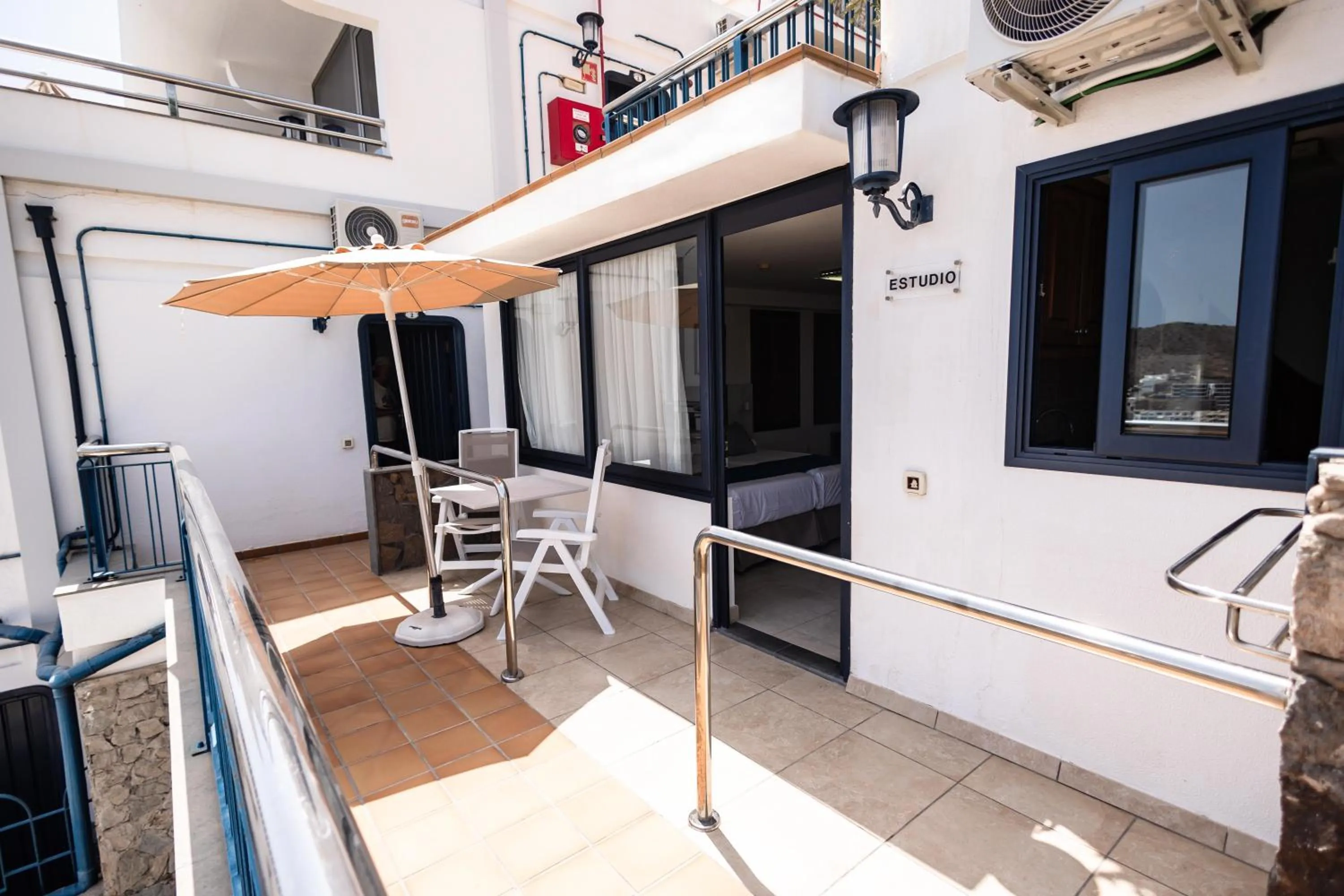 Photo of the whole room in Servatur JB - Adults Only